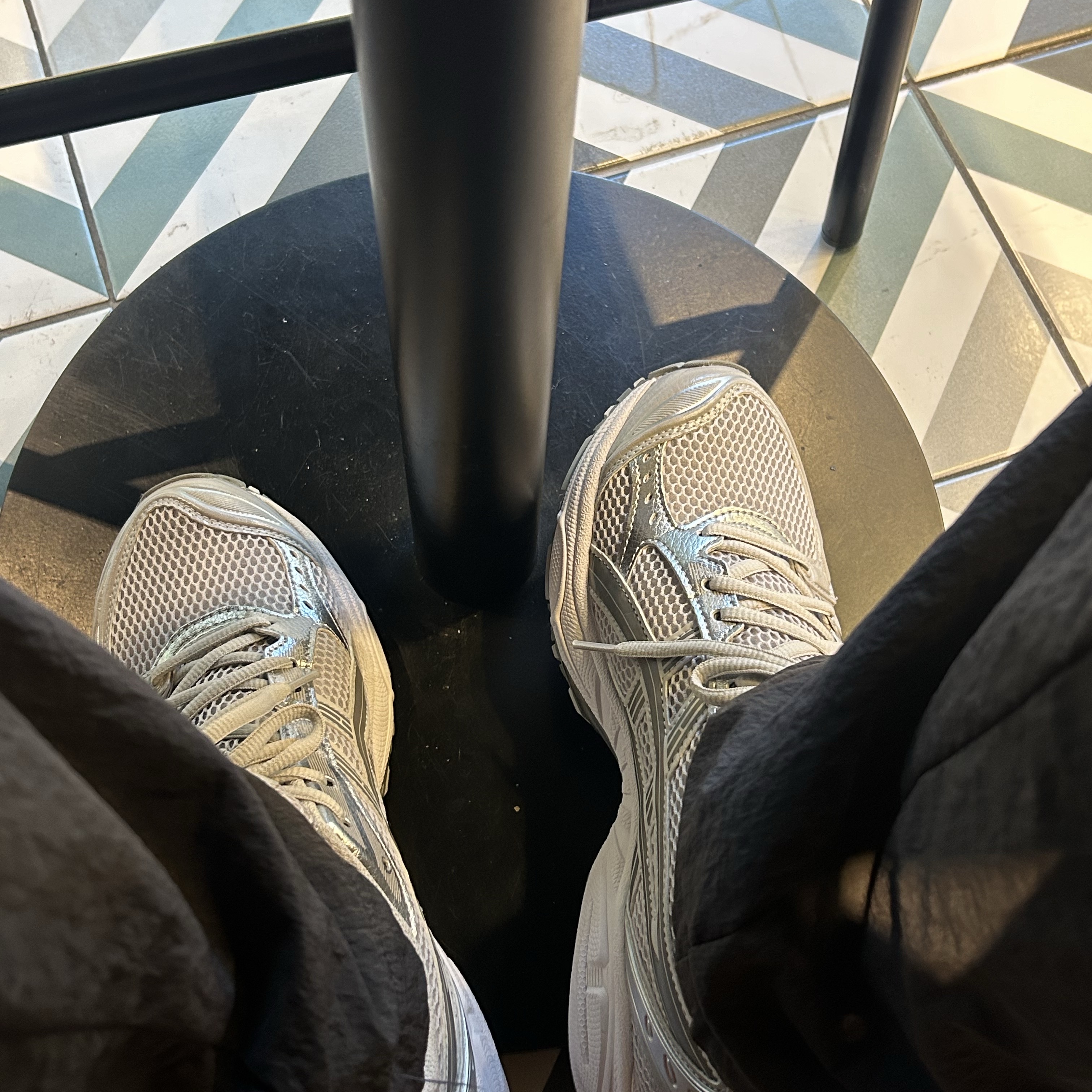 (W) Asics Gel-Kayano 14 Cloud Grey Clay Grey 착용 스타일