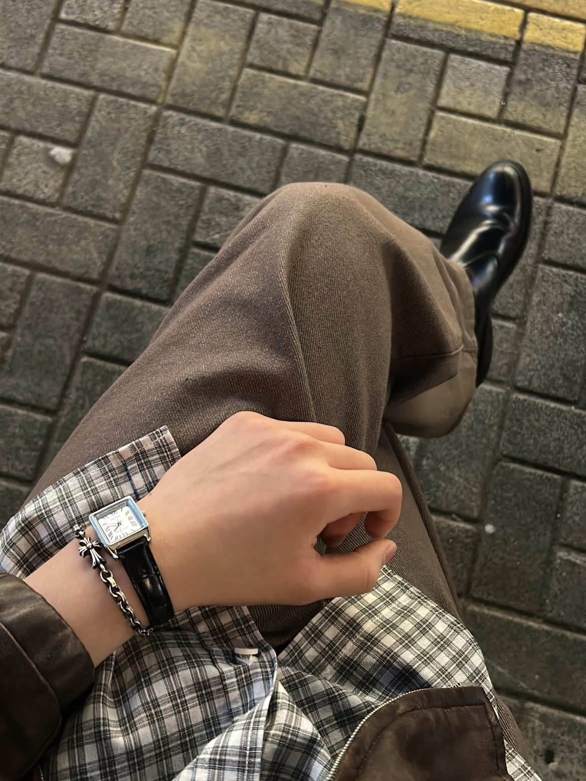 Casio LTP-V007L-7B1 착용 스타일