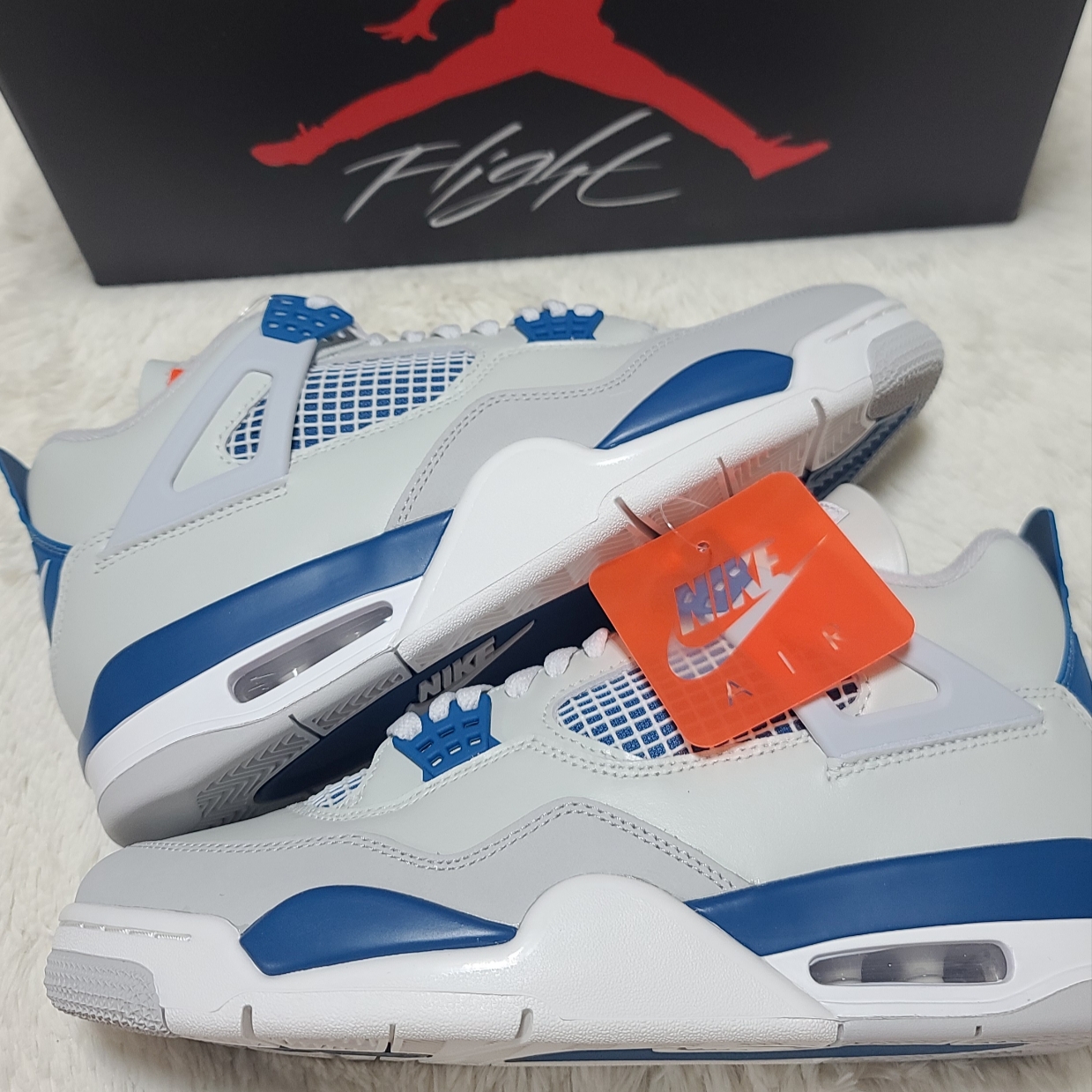 Jordan 4 Retro Industrial Blue 착용 스타일 - 2