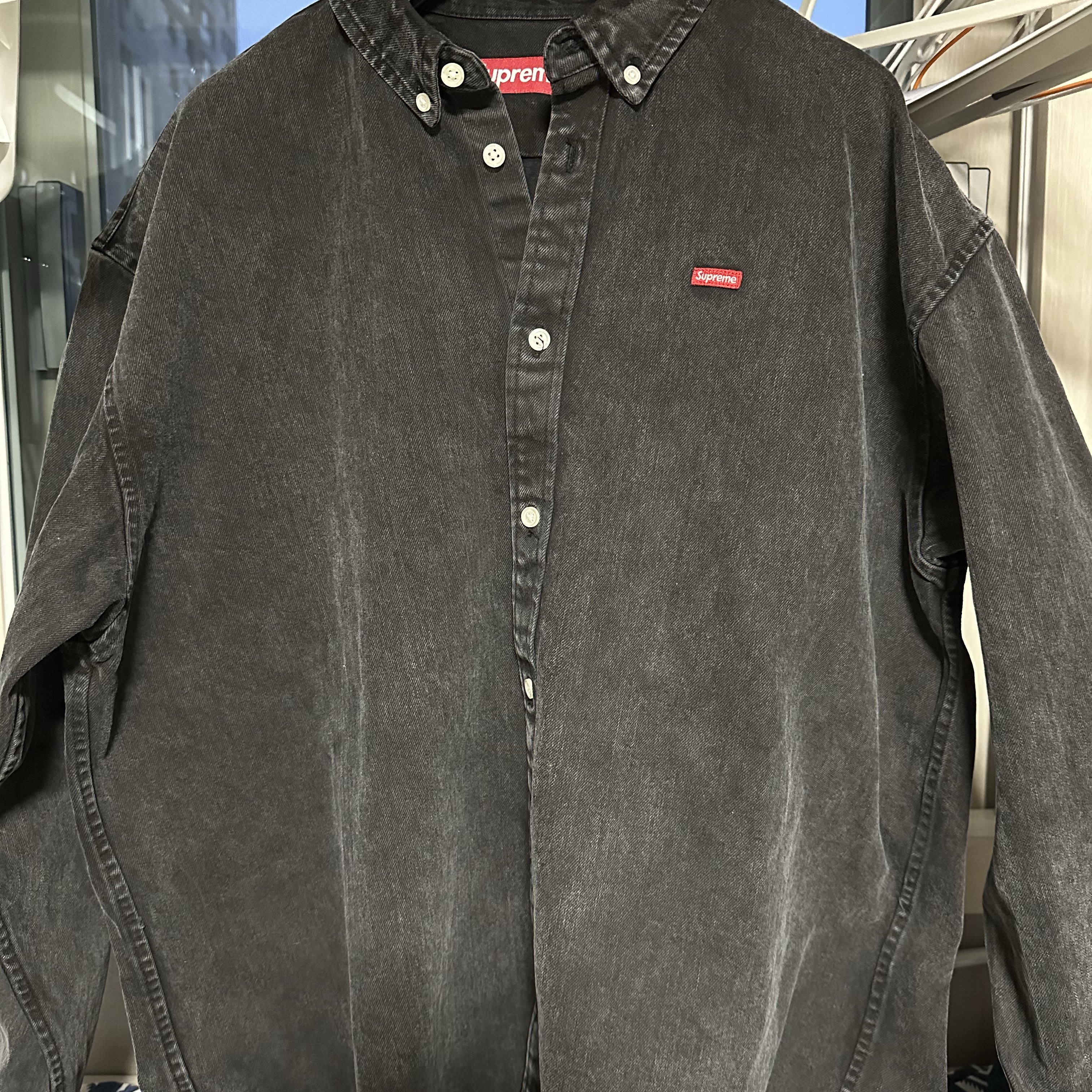 Supreme Small Box Shirt Washed Black - 24SS 착용 스타일