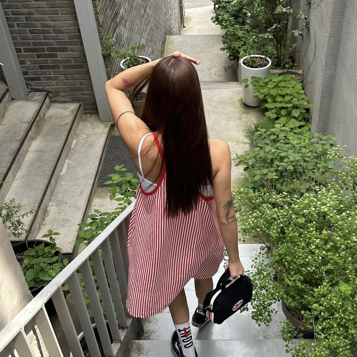 Menasoo Summer Stripe Terry Strap Onepiece Red, Menasoo Summer Stripe Terry Strap Onepiece Gray 착용 스타일