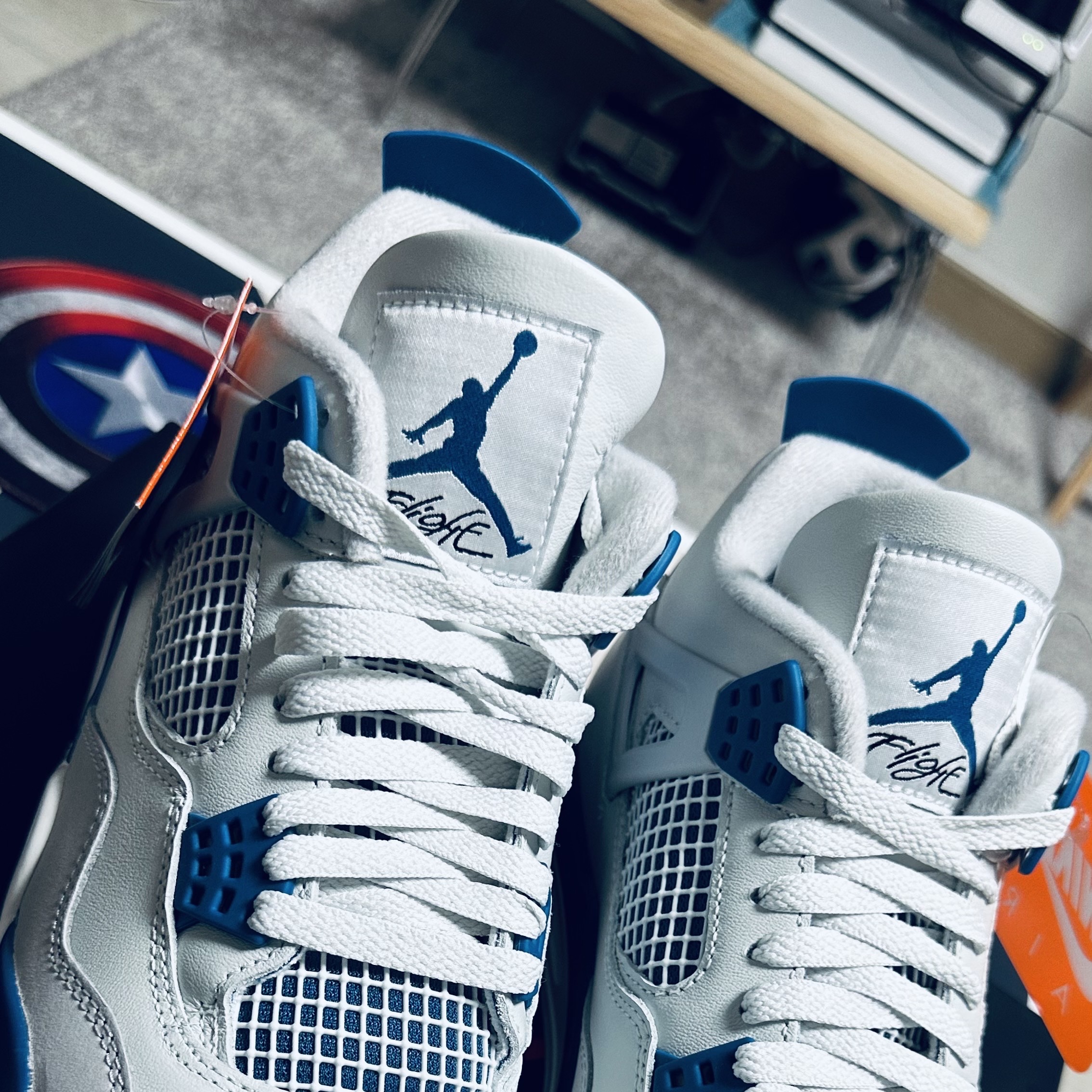 Jordan 4 Retro Industrial Blue 착용 스타일 - 5