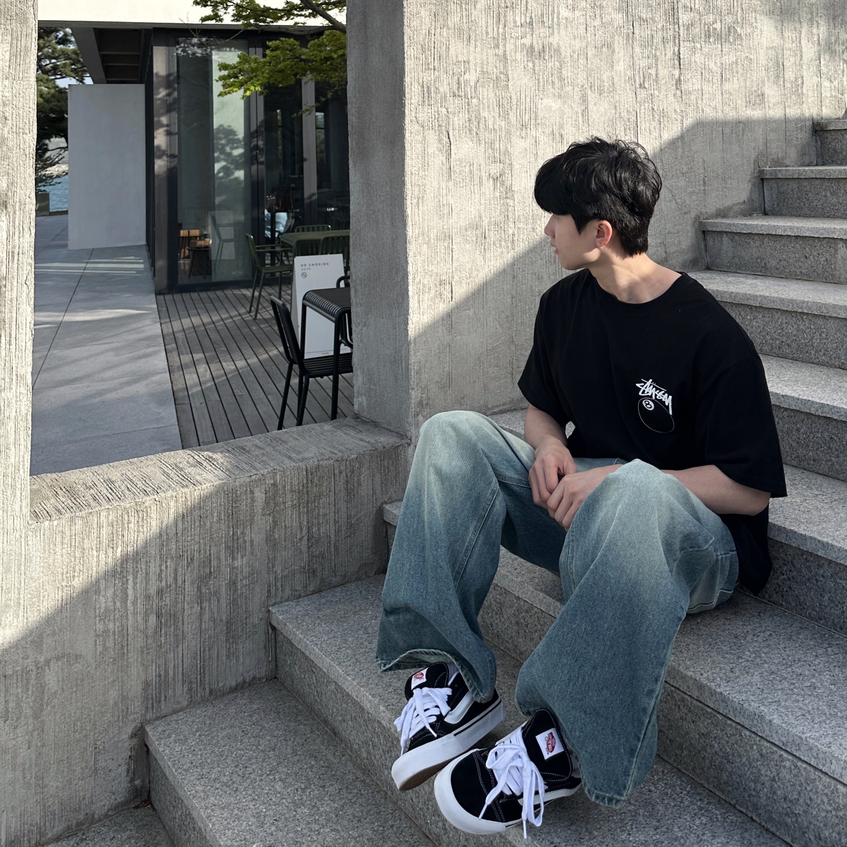 Vans Knu-Skool Black True White, Stussy Basic Stussy T-Shirt Black 착용 스타일 - 1