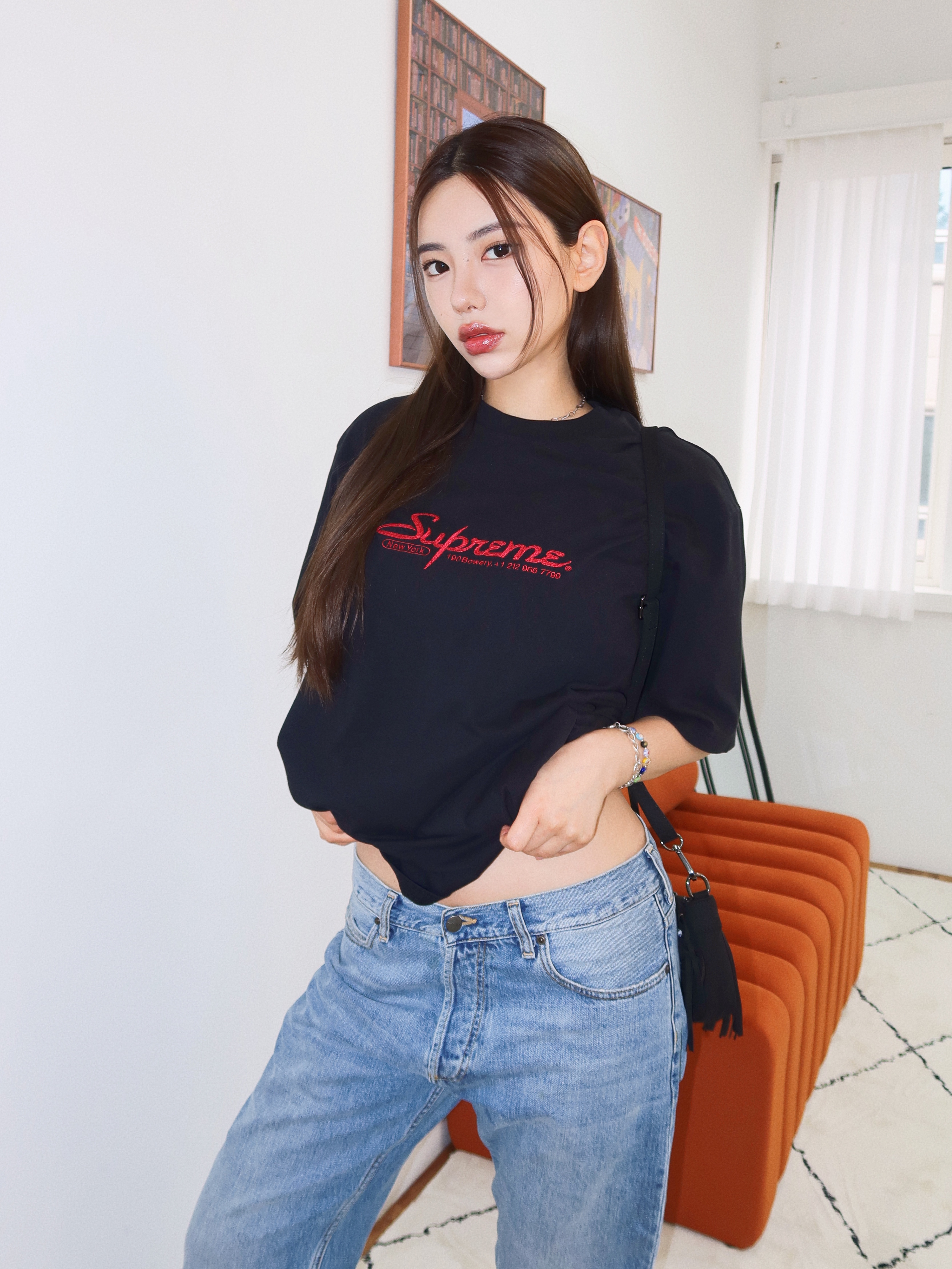 Supreme Contact S/S Top Black - 24SS, Carhartt WIP Maitland Denim Newel Pants Blue Light Used Wash 착용 스타일 - 1