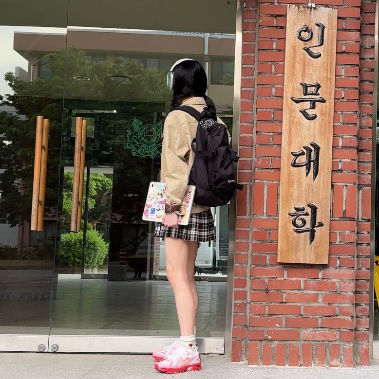 Asics x Cecilie Bahnsen GT-2160 White Habanero, Supreme Backpack Black - 19FW 착용 스타일 - 3