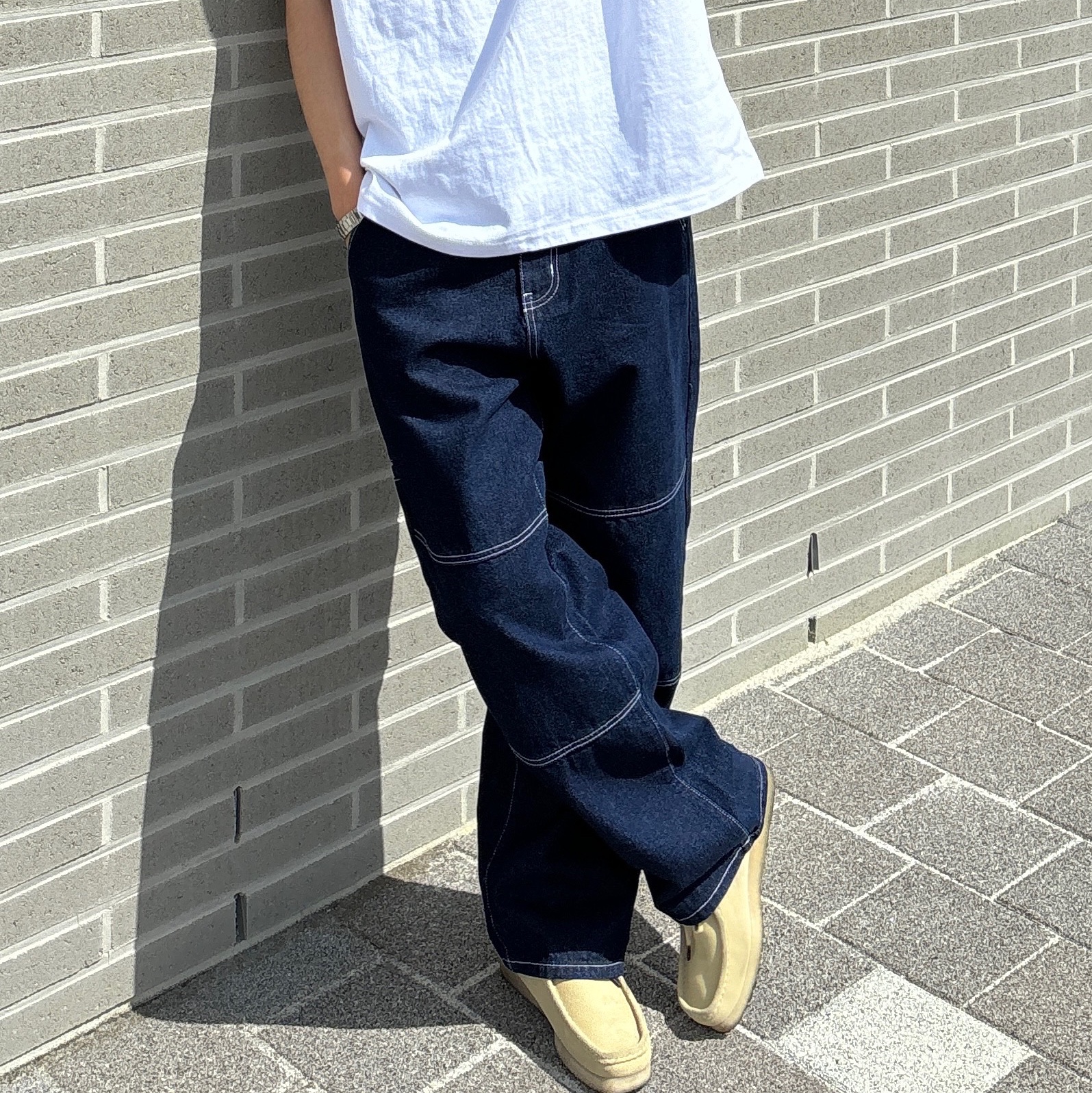 Clarks Wallabee Maple Suede 착용 스타일 - 3
