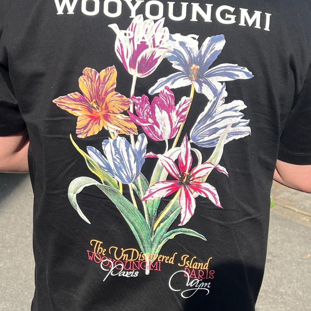 Wooyoungmi Flower Back Logo T-Shirt Black - 24SS 착용 스타일 - 2