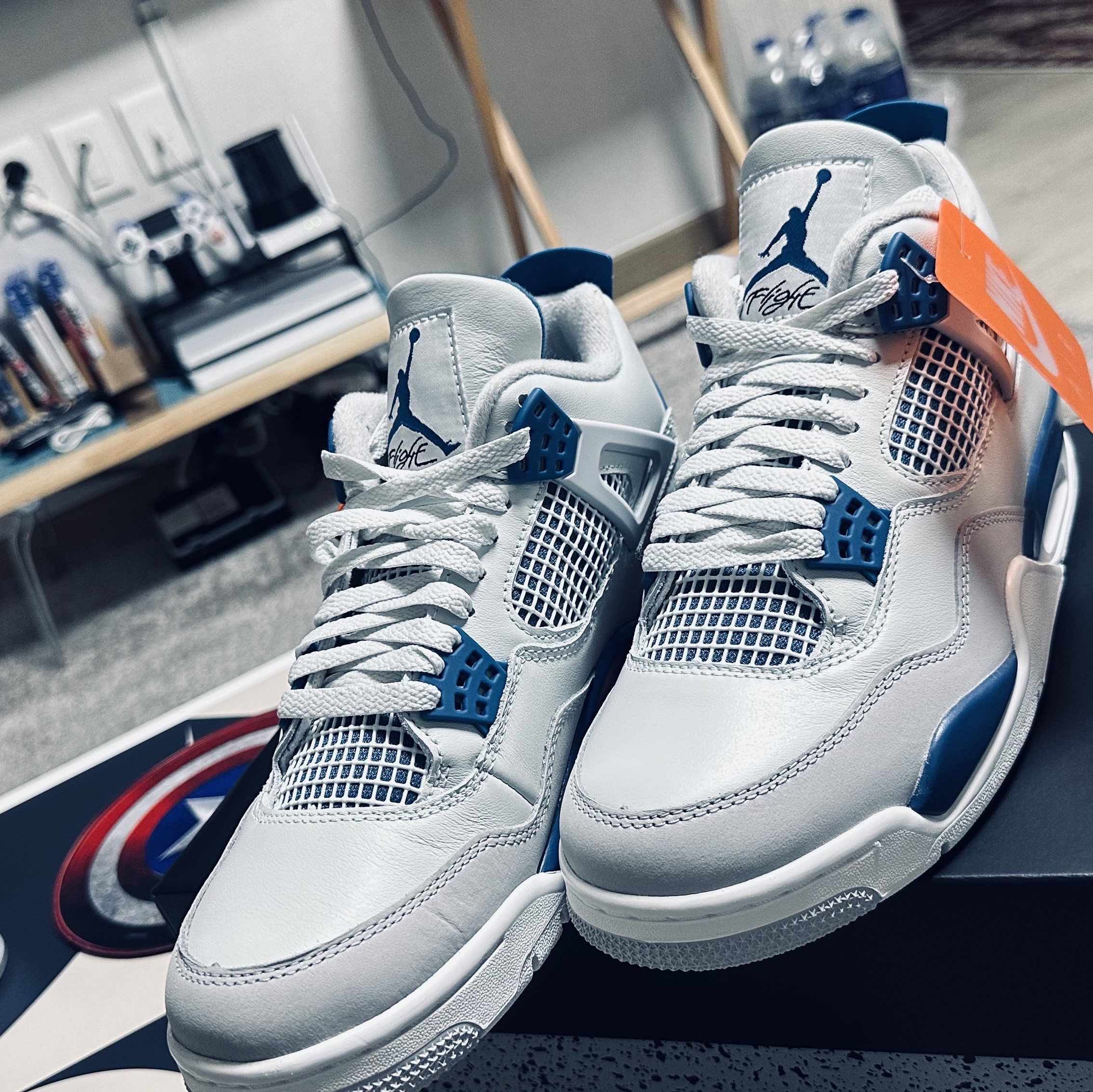 Jordan 4 Retro Industrial Blue 착용 스타일 - 4