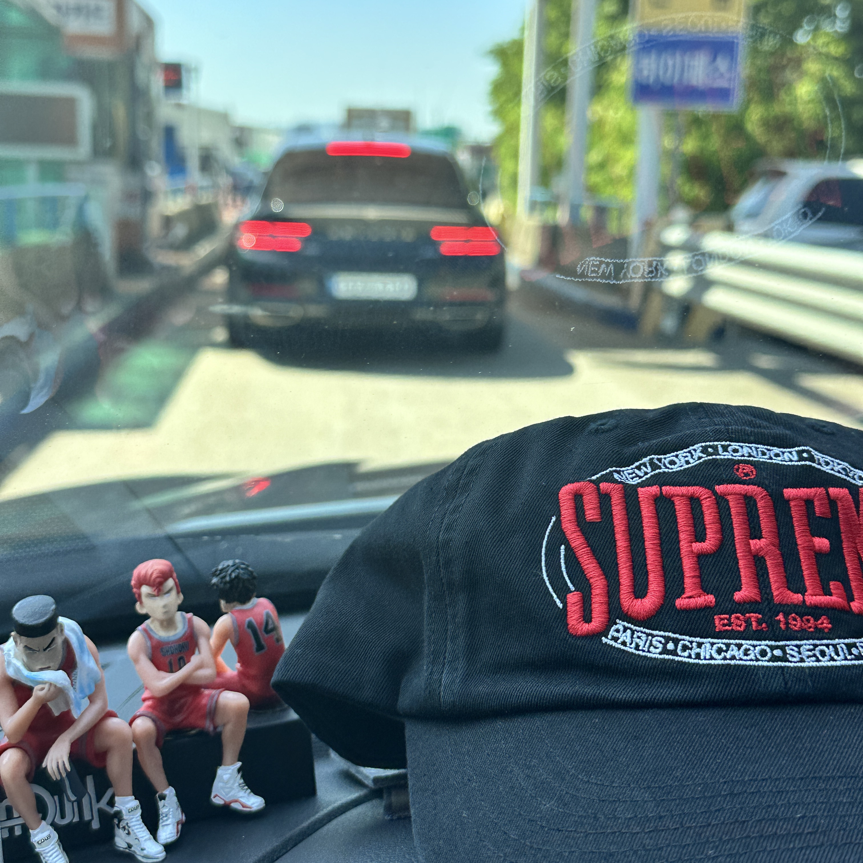 Supreme Warm Up 6-Panel Black - 23FW 착용 스타일
