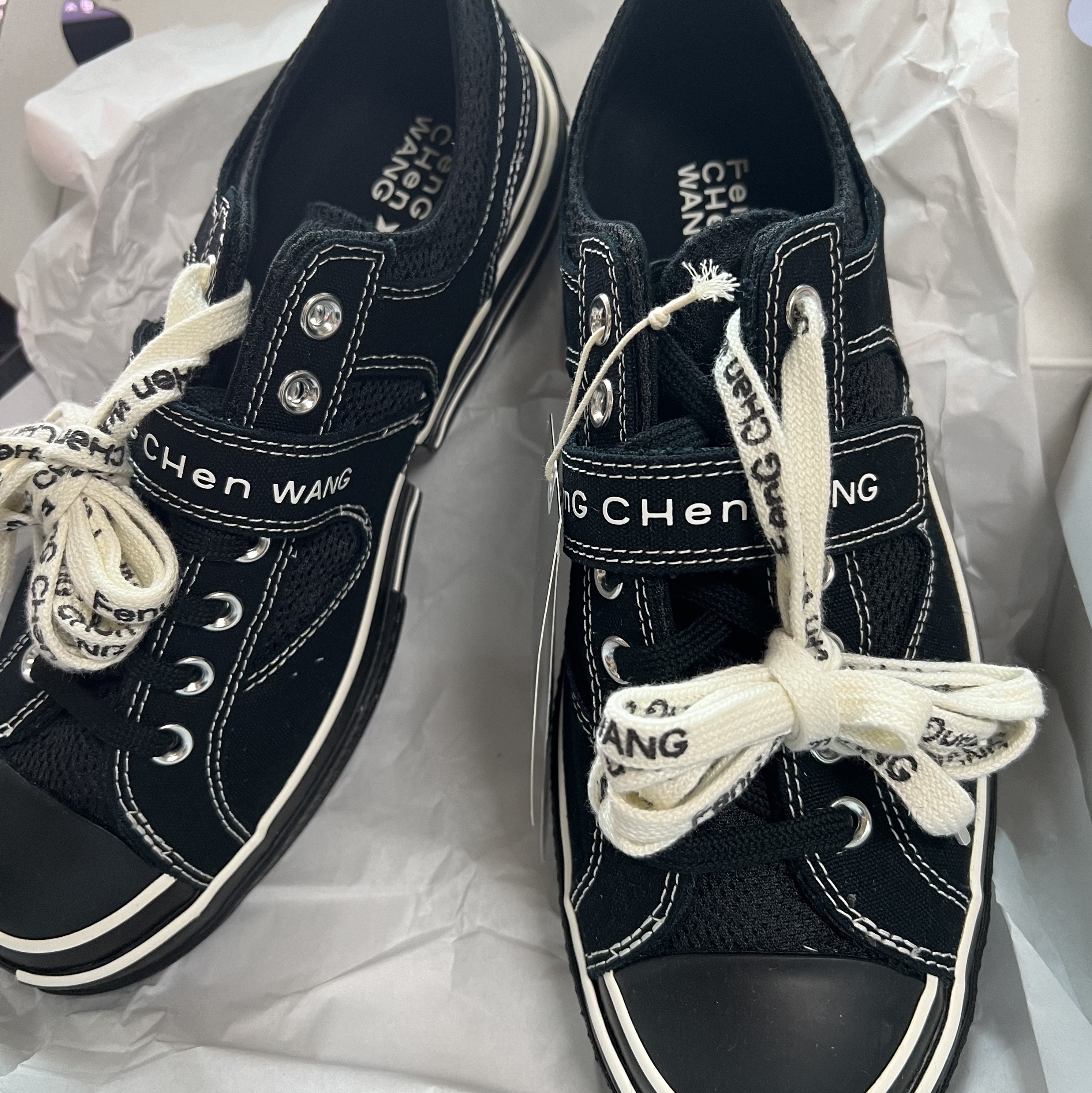 Converse x Feng Chen Wang Chuck 70 Ox 2-in-1 Black 착용 스타일 - 3