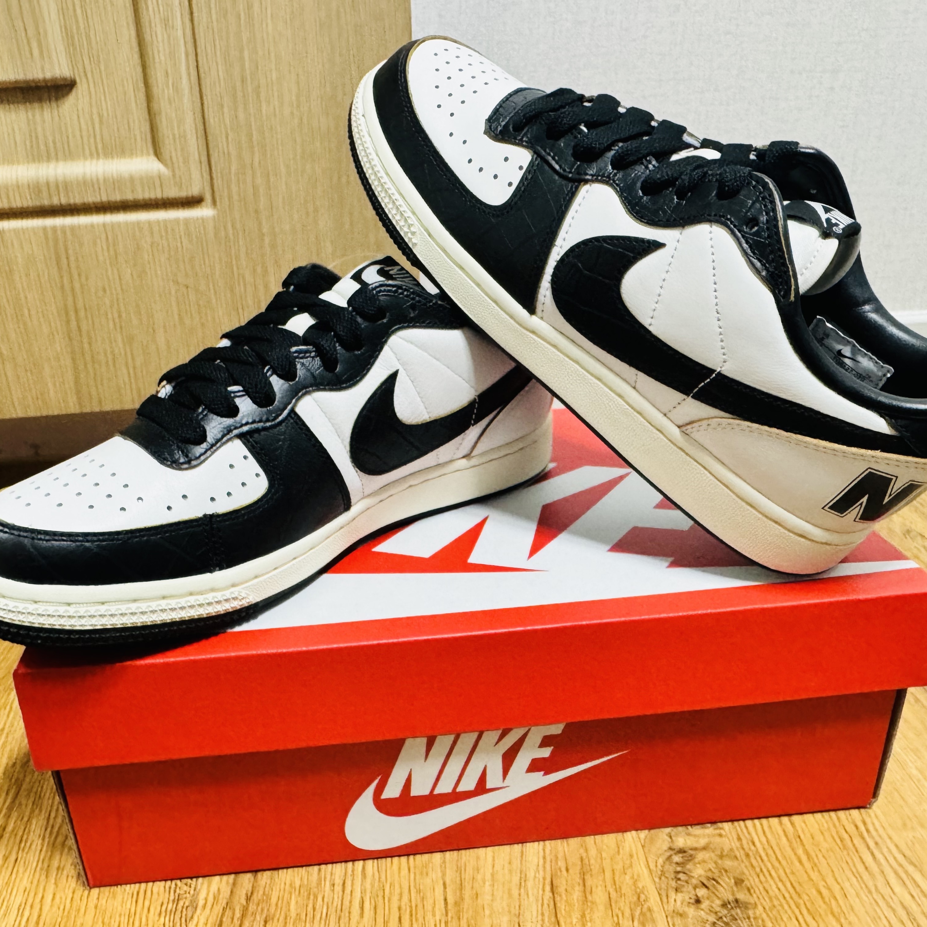 Nike Terminator Low Phantom Black 착용 스타일