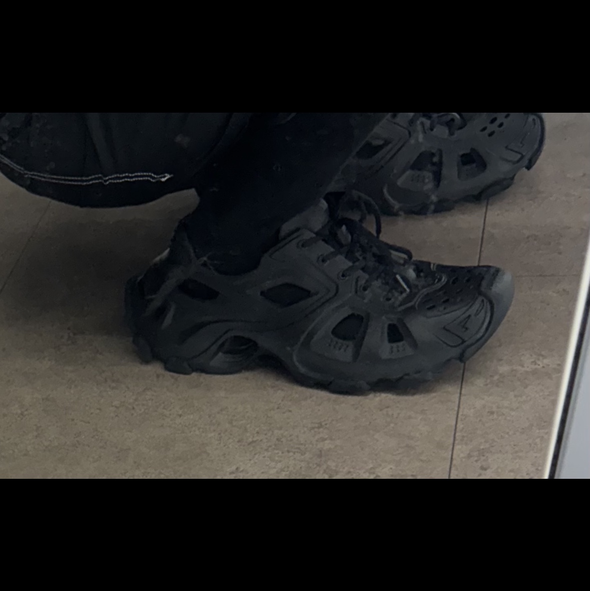 Converse x Ader Error Shapes Shorts Black, Balenciaga HD Lace-Up Sneakers Black 착용 스타일