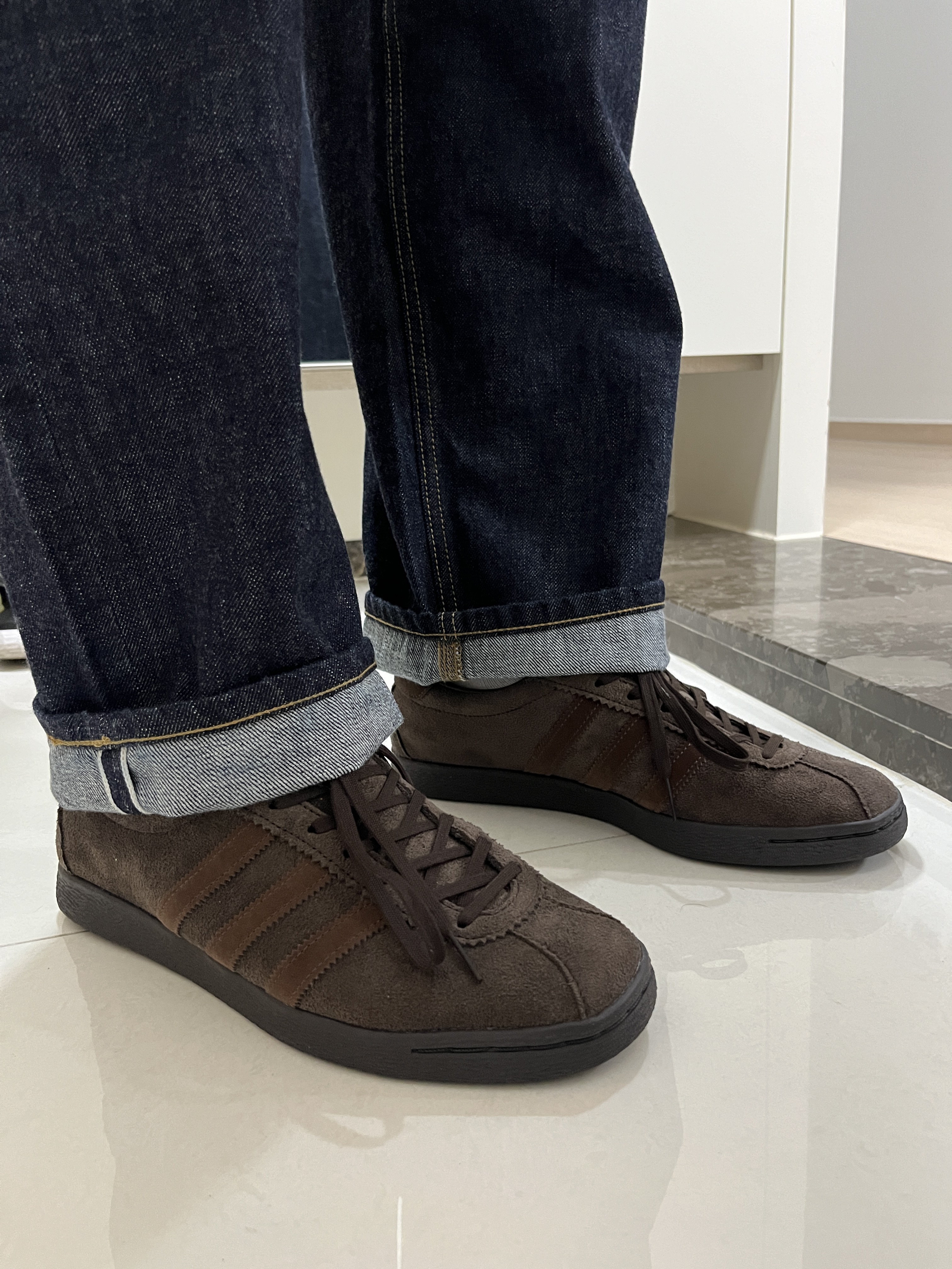 Adidas Tobacco Gruen Dark Brown 착용 스타일 - 2