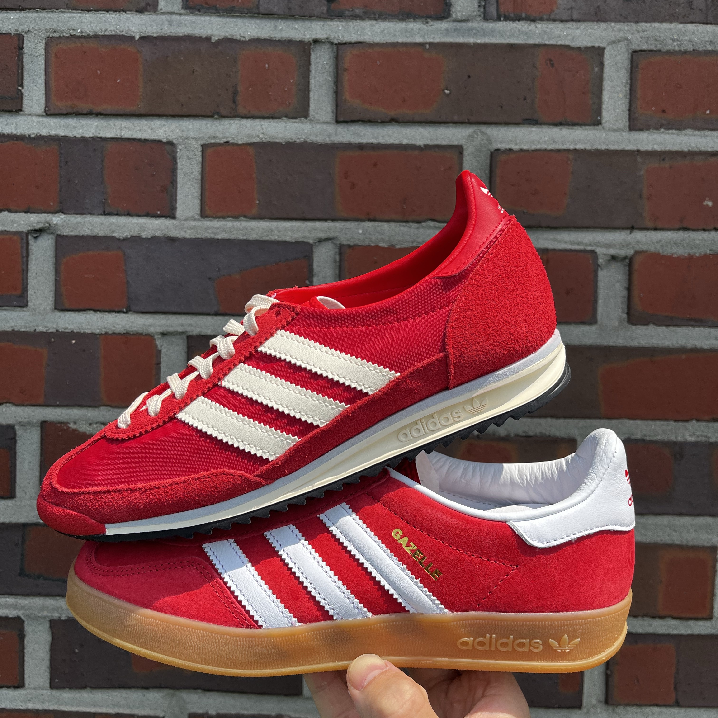 Adidas Gazelle Indoor Scarlet, (W) Adidas SL 72 OG Better Scarlet Cream White 착용 스타일 - 2