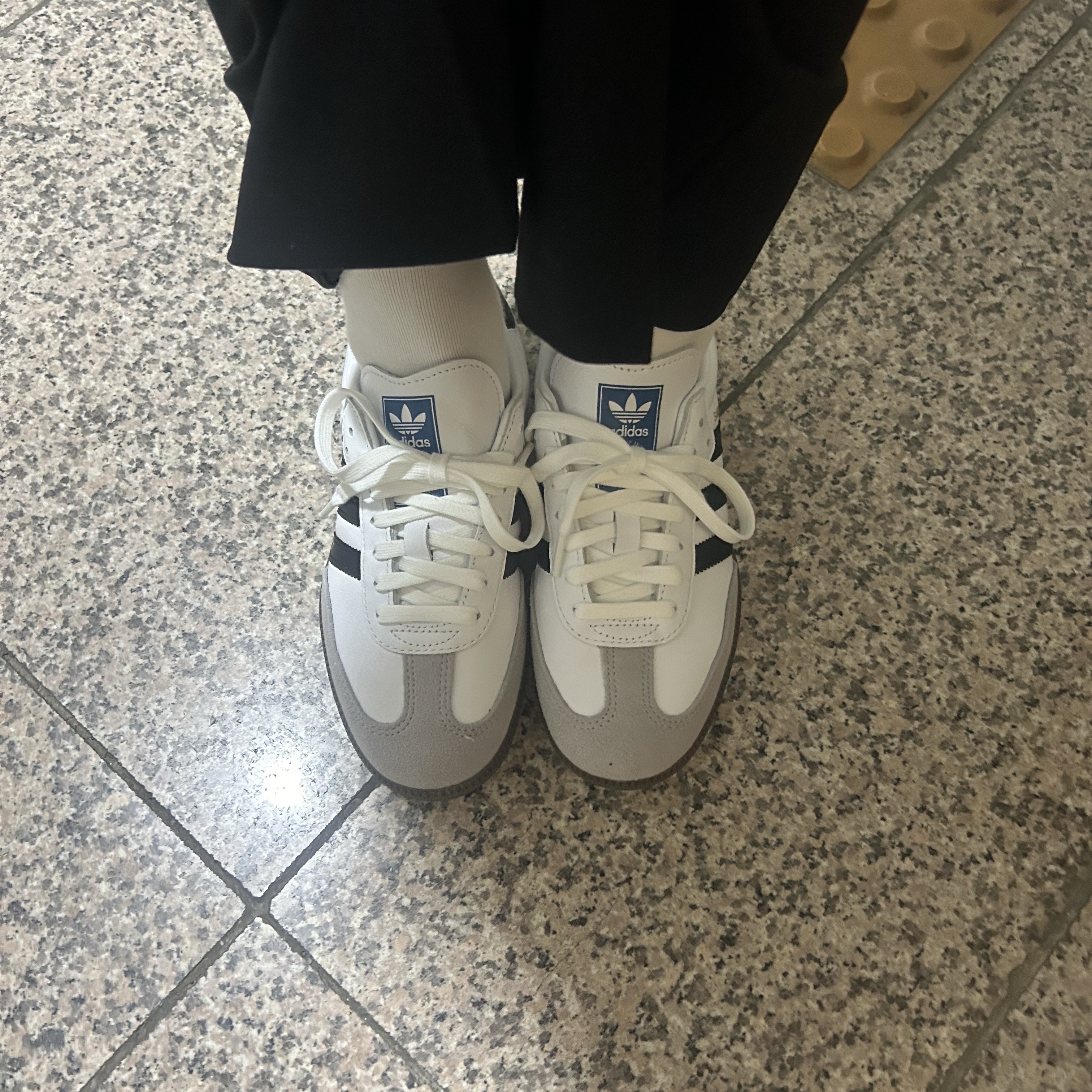 Adidas Samba OG Cloud White 착용 스타일