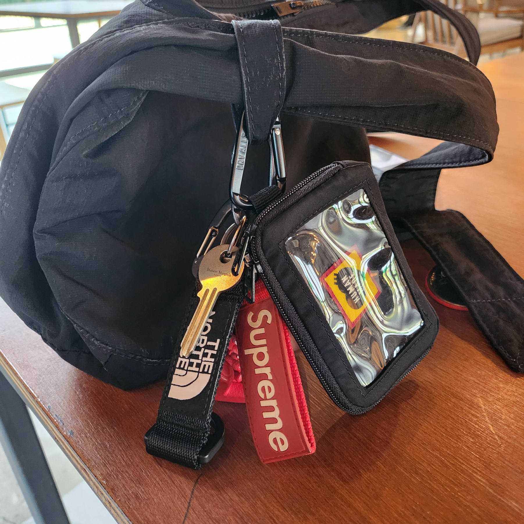 Human Made Military Card Case Black, Supreme Webbing Keychain Red - 23SS 착용 스타일 - 4