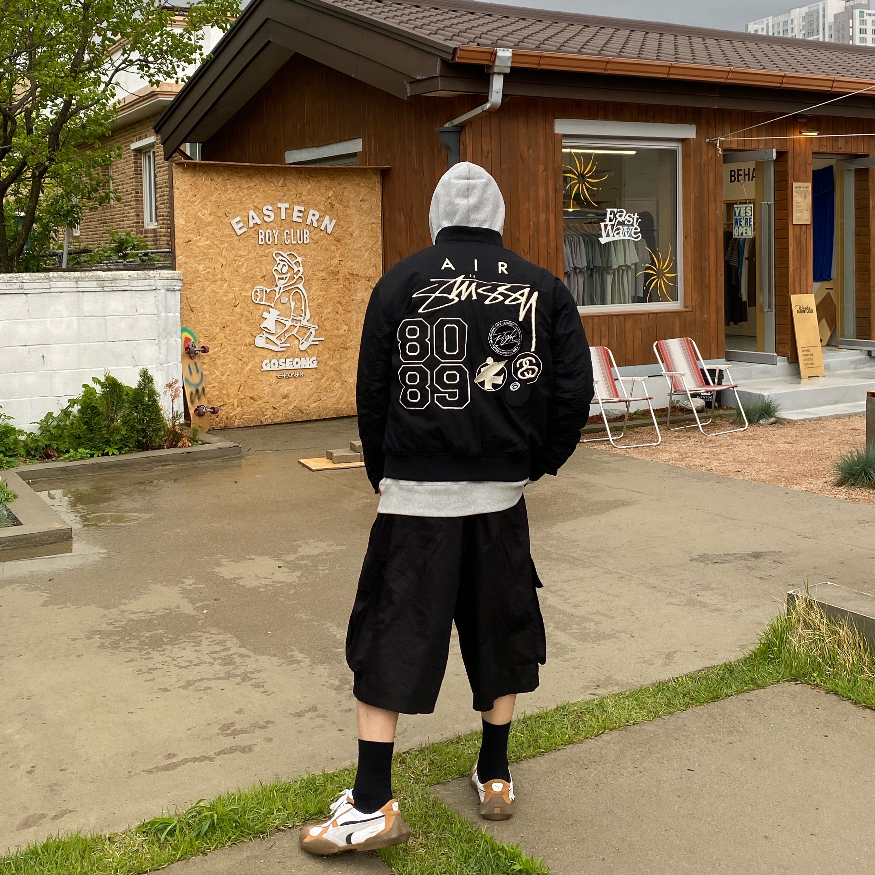 Nike x Stussy Reversible Jacket Black (FJ9153-010), Puma Vaderon White Gum 착용 스타일 - 1
