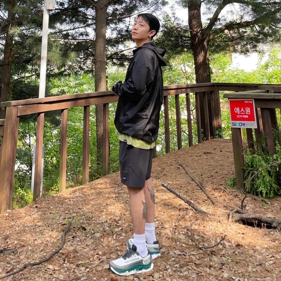 Patagonia Houdini Jacket Black/Black, Patagonia Baggies Lights 6 1/2 Inch Ink Black 착용 스타일