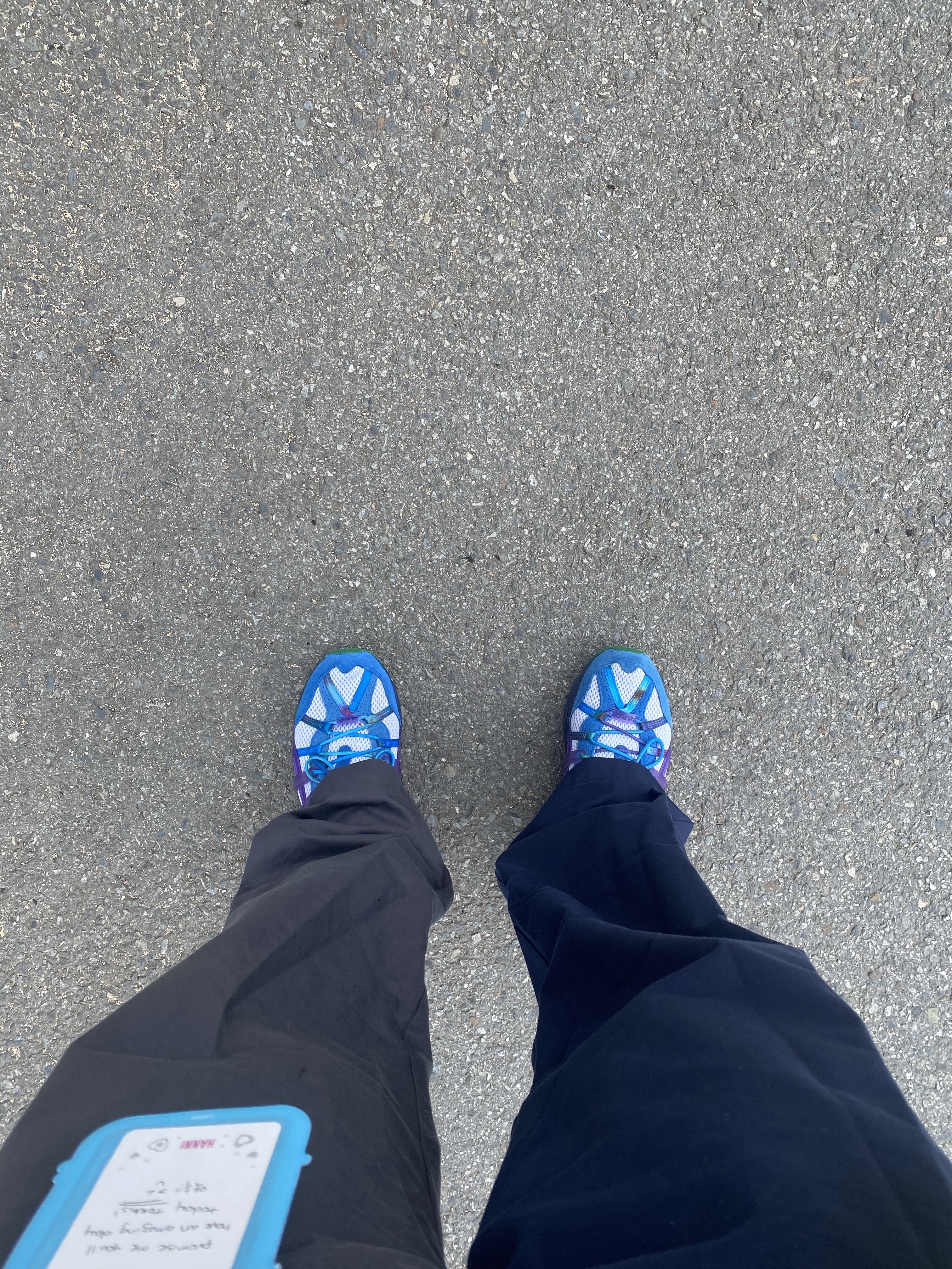 Adidas x YNuK Adimatic Mid Grey Core Black, Nike x Off-White Air Rubber Dunk University Gold 착용 스타일 - 8