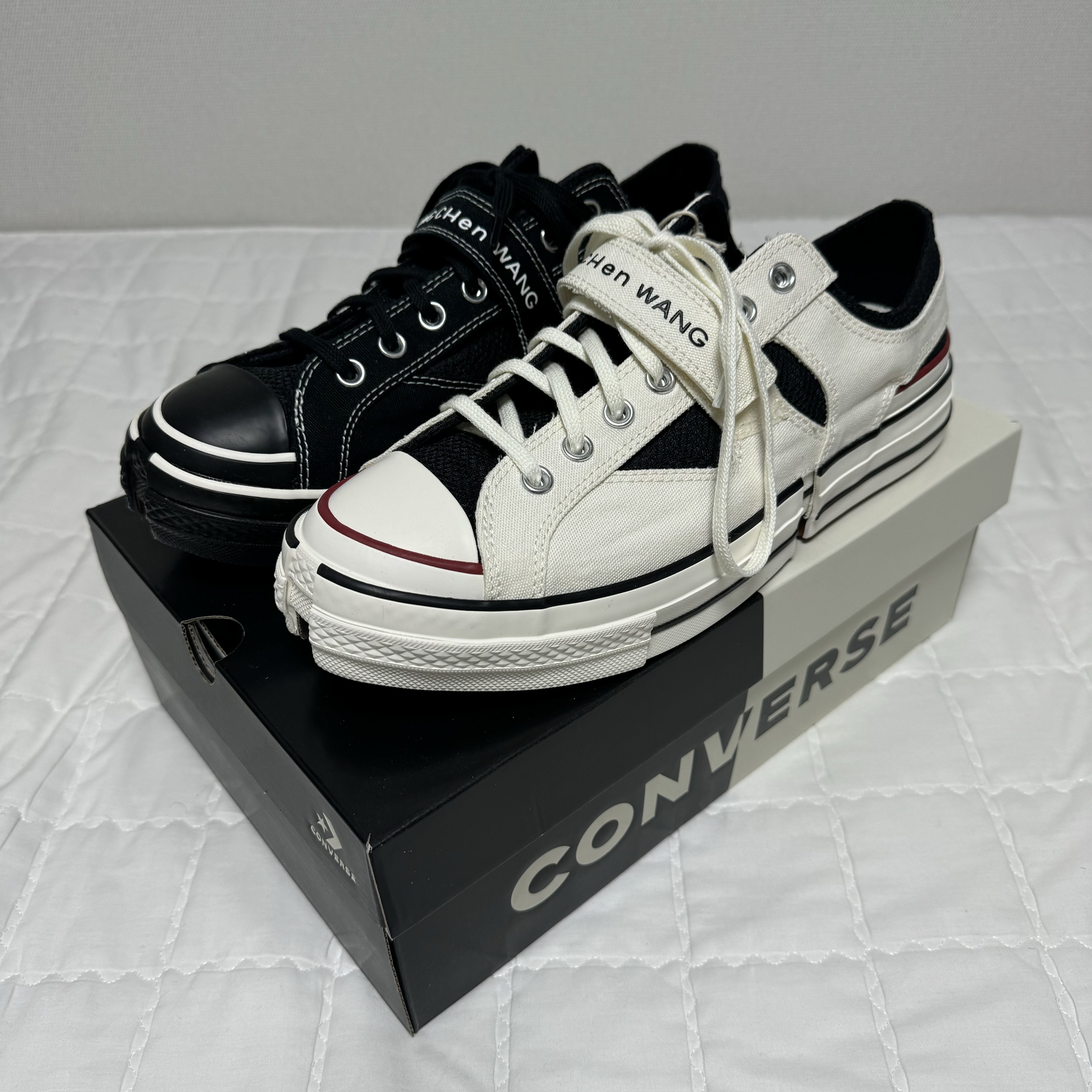 Converse x Feng Chen Wang Chuck 70 Ox 2-in-1 Black, Converse x Feng Chen Wang Chuck 70 Ox 2-in-1 Egret 착용 스타일 - 3