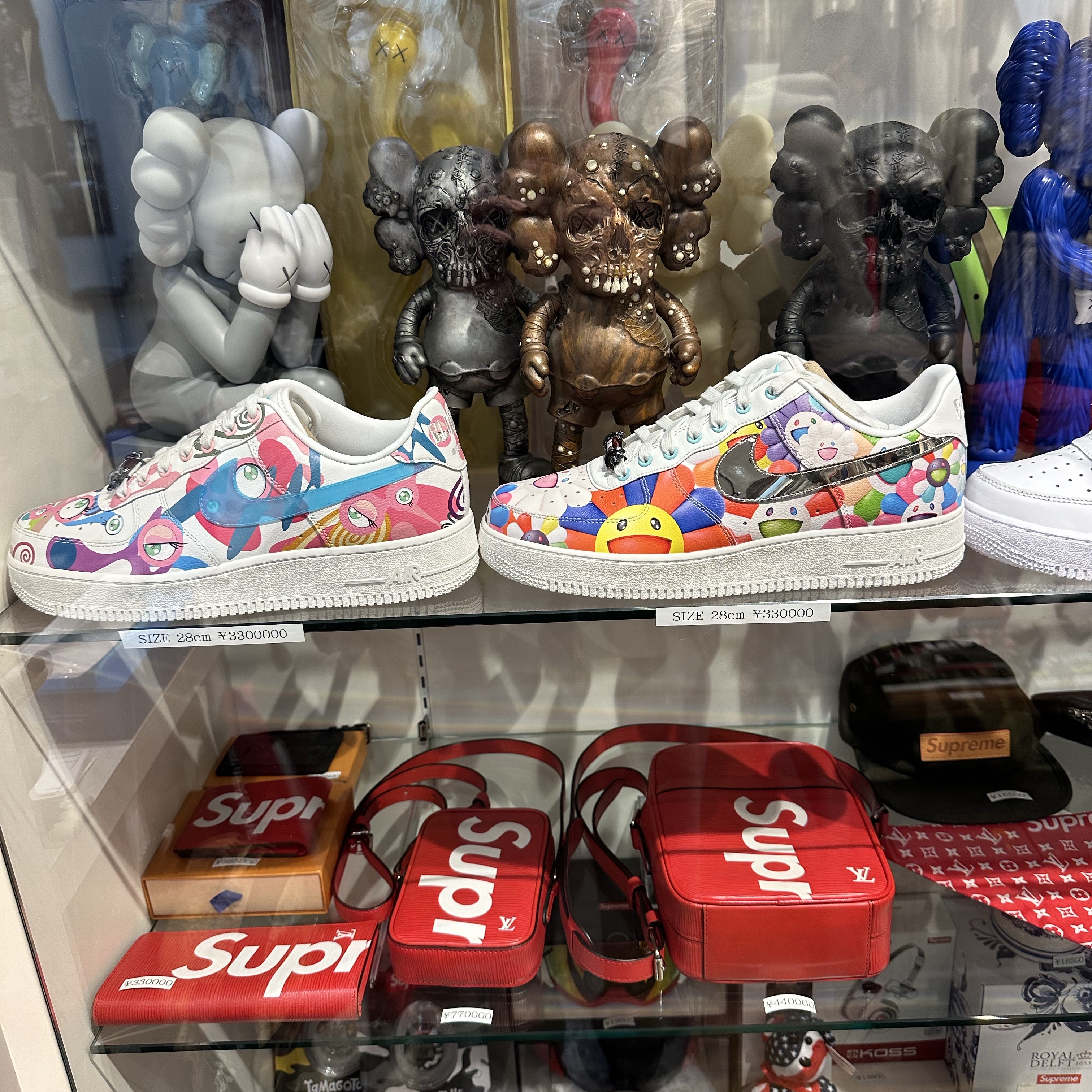 Nike x RTFKT Air Force 1 Low Murakami Drip (4182 Limited), Nike x RTFKT Air Force 1 Low Murakami DNA (167 Limited) 착용 스타일