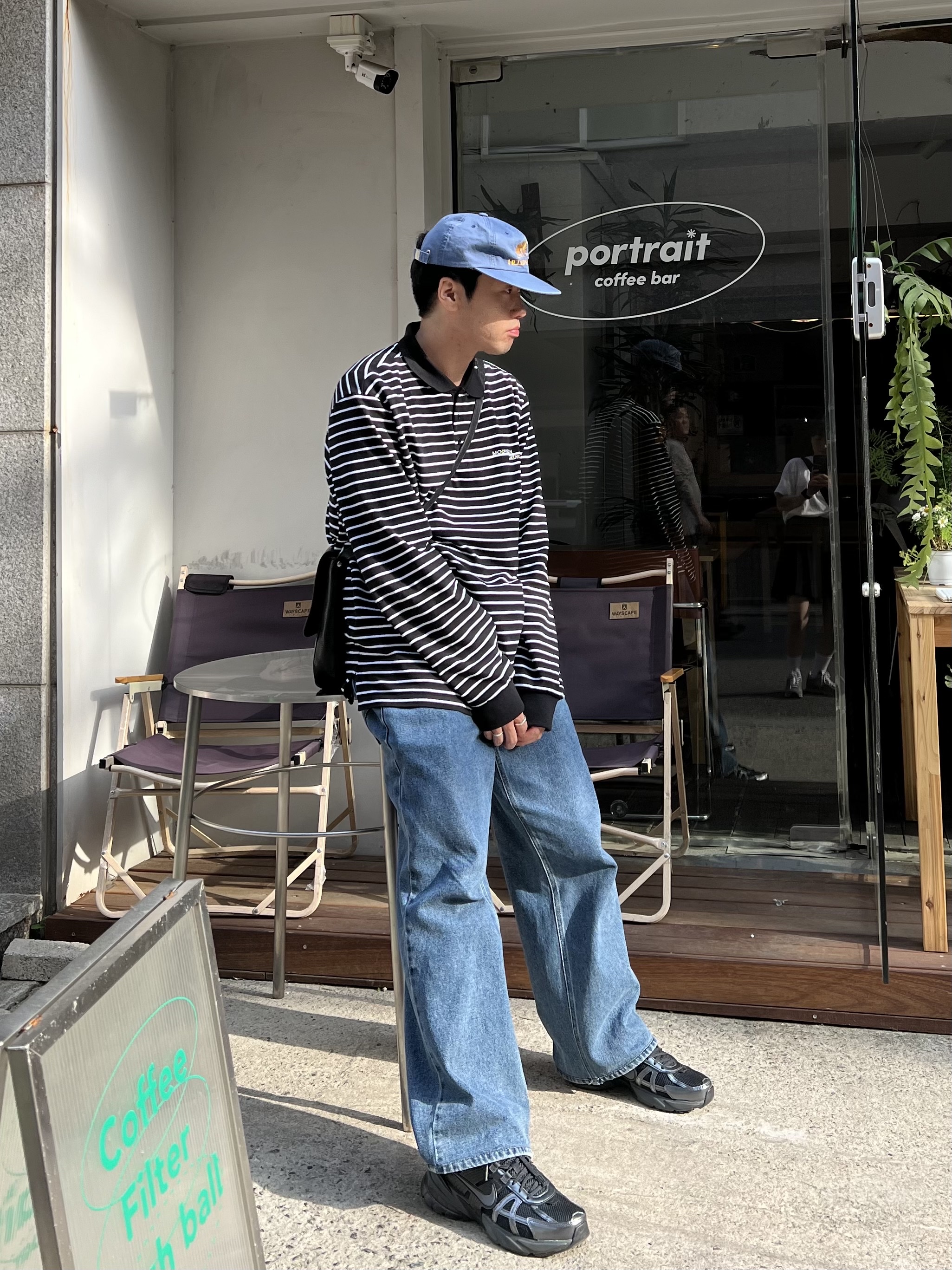 Nike V2K Run Black Anthracite, Hello Sunrise Washed OG Logo 6panel Cap Ocean Blue 착용 스타일 - 2
