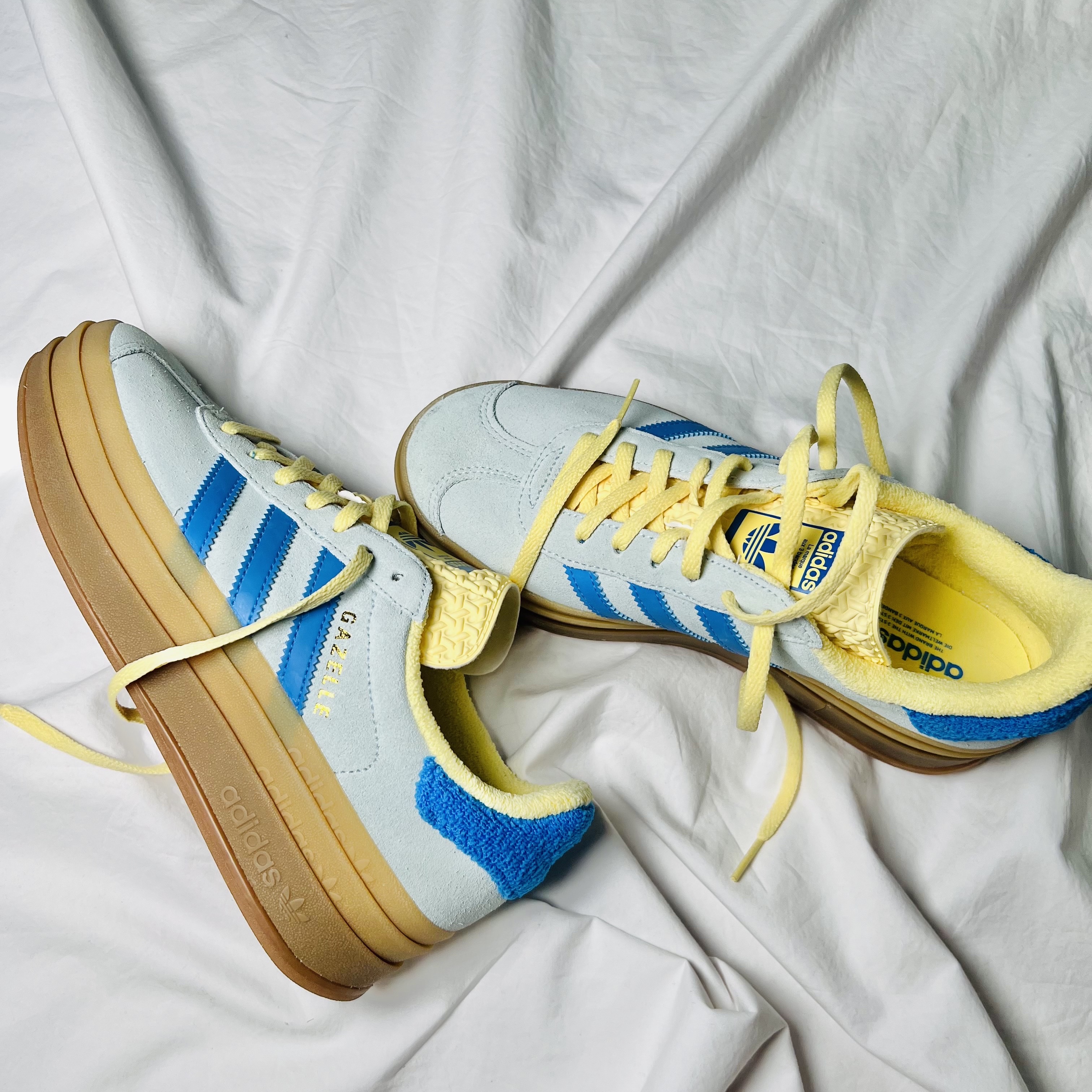 (W) Adidas Gazelle Bold Almost Blue Bright Blue 착용 스타일