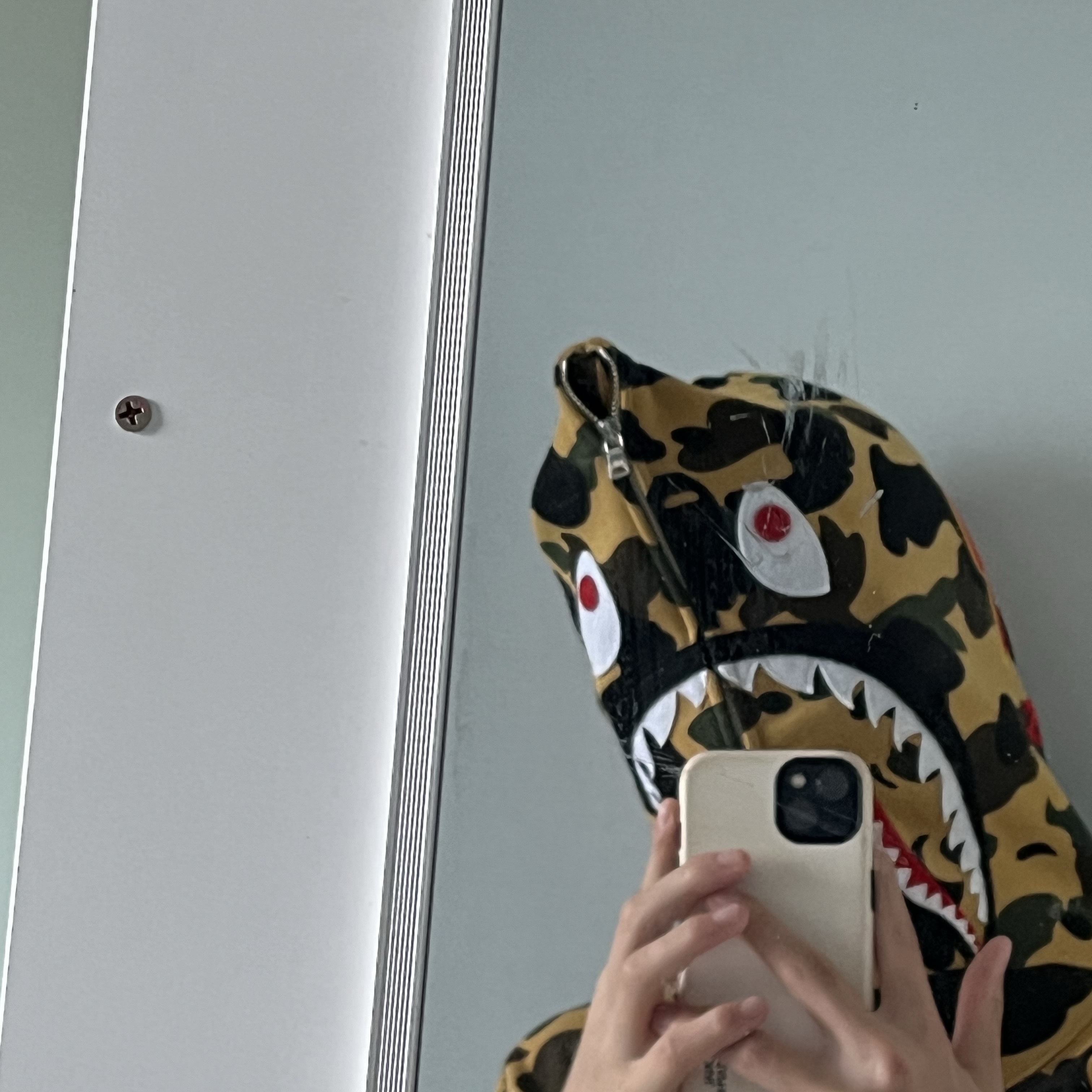 BAPE PONR 1st Camo 2nd Shark Full Zip Hoodie Yellow 착용 스타일
