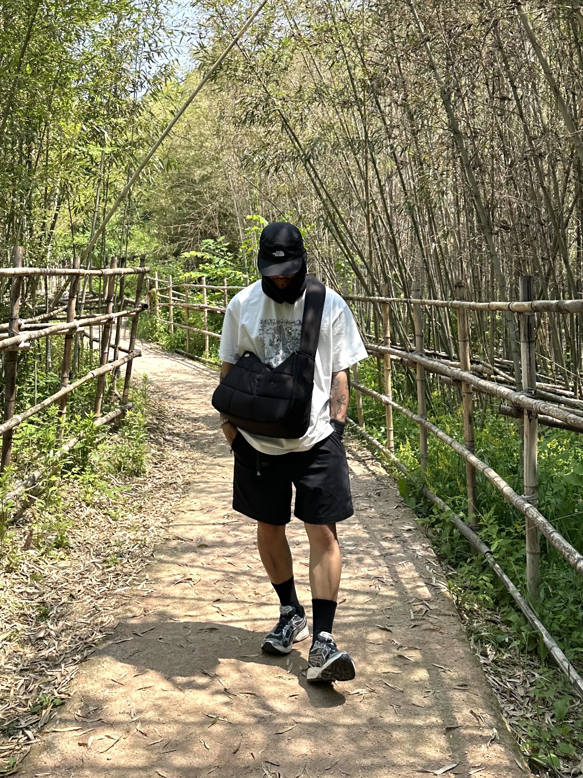 Asics Unlimited Gel-Kayano 14 Carrier Grey Black, Nike ACG Hiking Shorts Black - Asia 착용 스타일 - 1