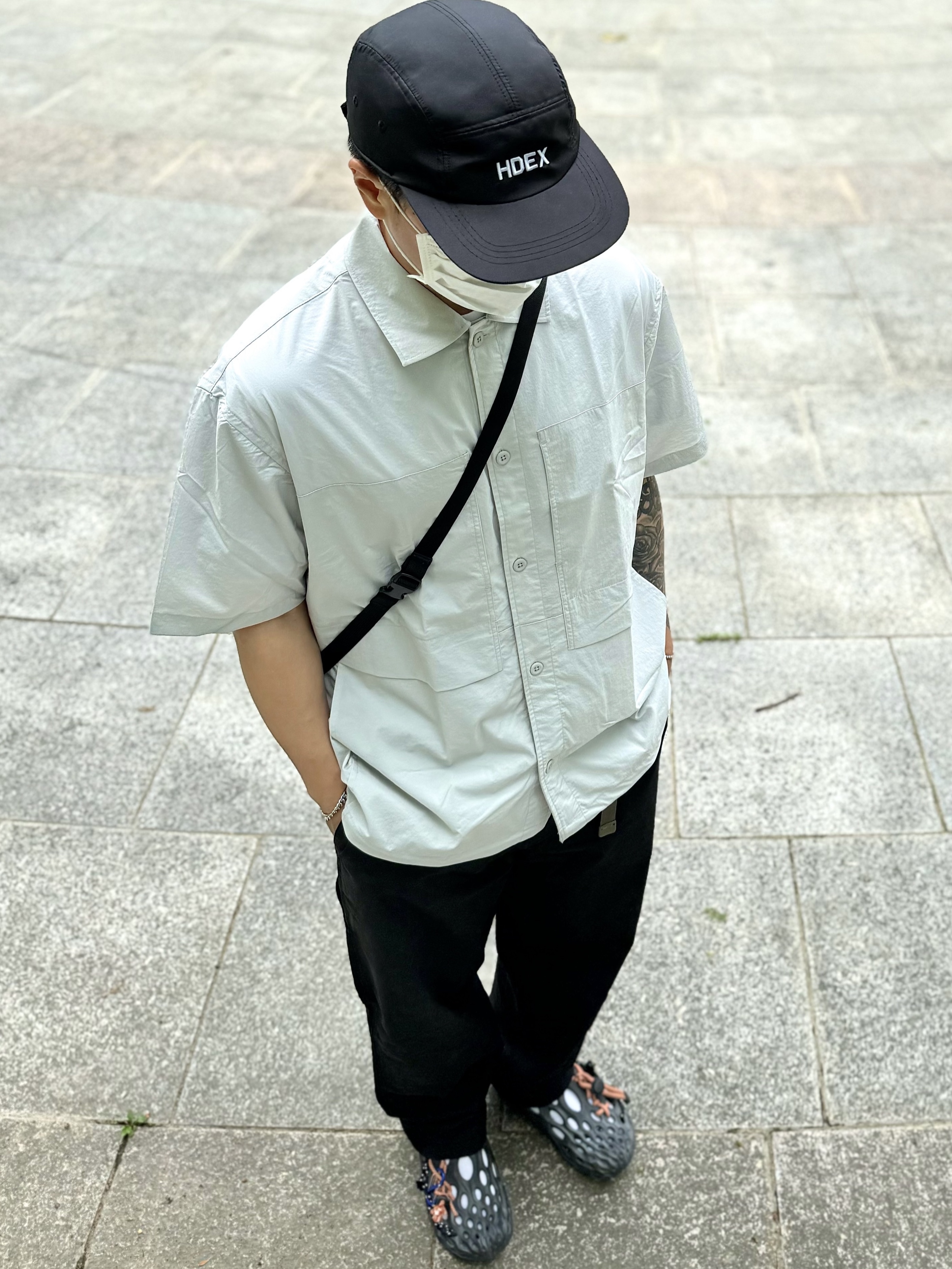 Merrell Hydro Moc Black 착용 스타일 - 2