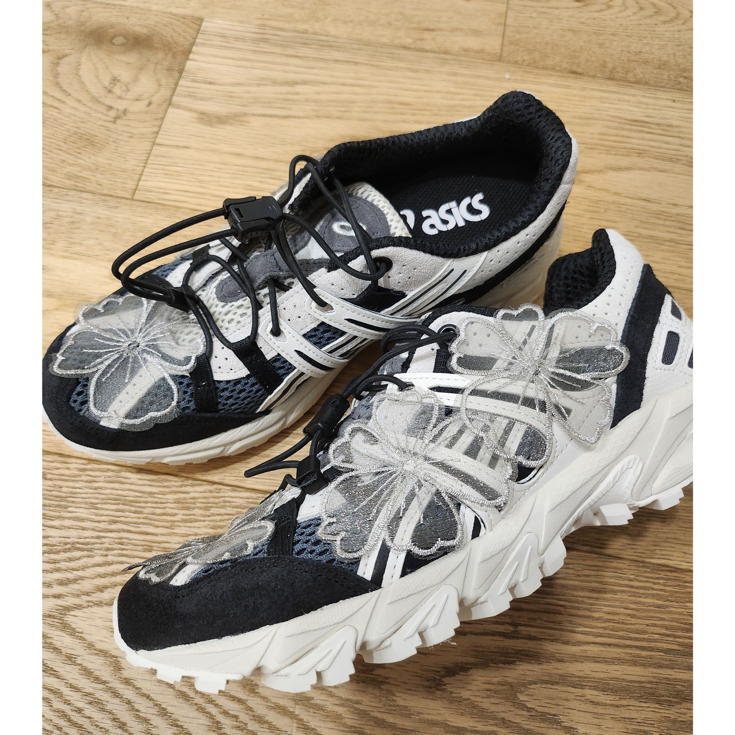 Asics Unlimited Gel-Sonoma 15-50 Carrier Grey White Alyssum 착용 스타일