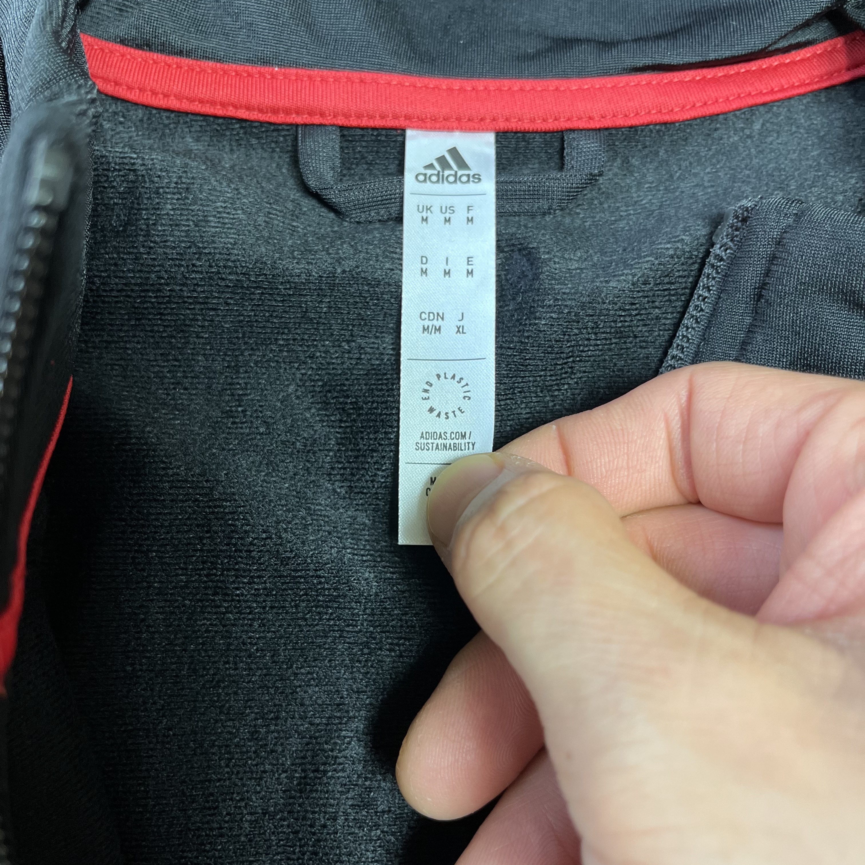 Adidas Manchester United DNA Track Top Jersey Jacket Black - US Sizing 착용 스타일