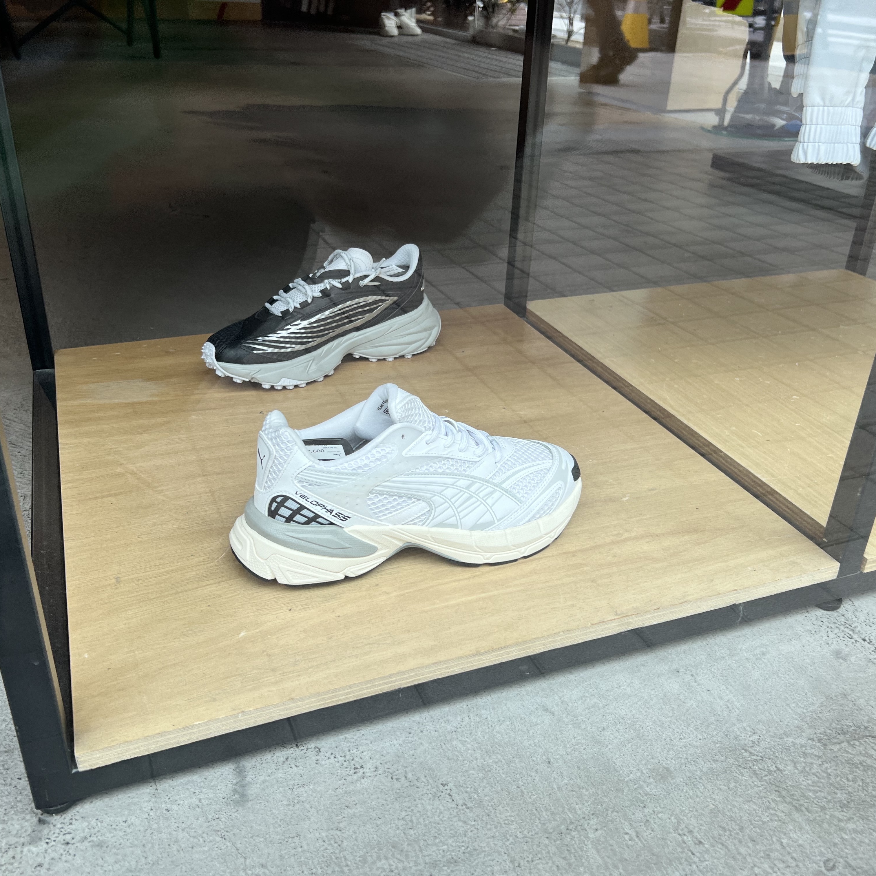Puma Velophasis Black Intense Lavender 착용 스타일 - 4