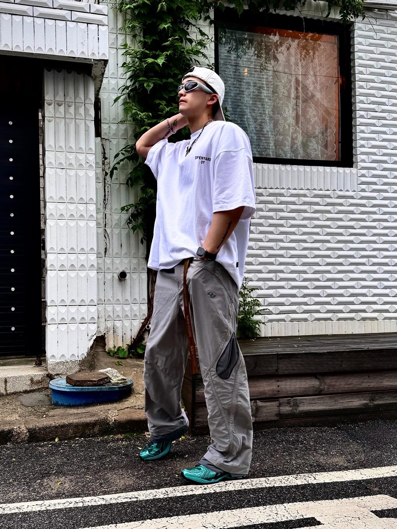 Sansan Gear Slope Pants Grey - 24SS, Matin Kim Matin Stitch Ball Cap White 착용 스타일 - 4