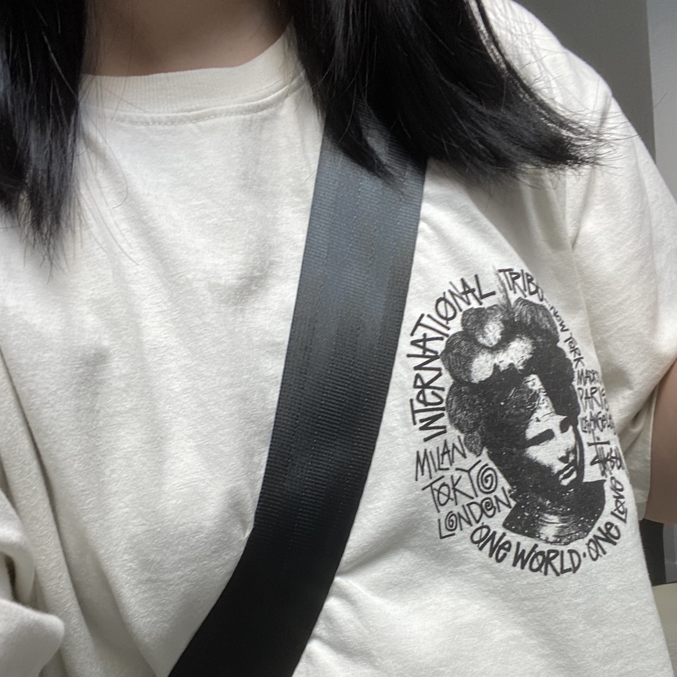 Stussy Camelot Pigment Dyed T-Shirt Natural 착용 스타일 - 1