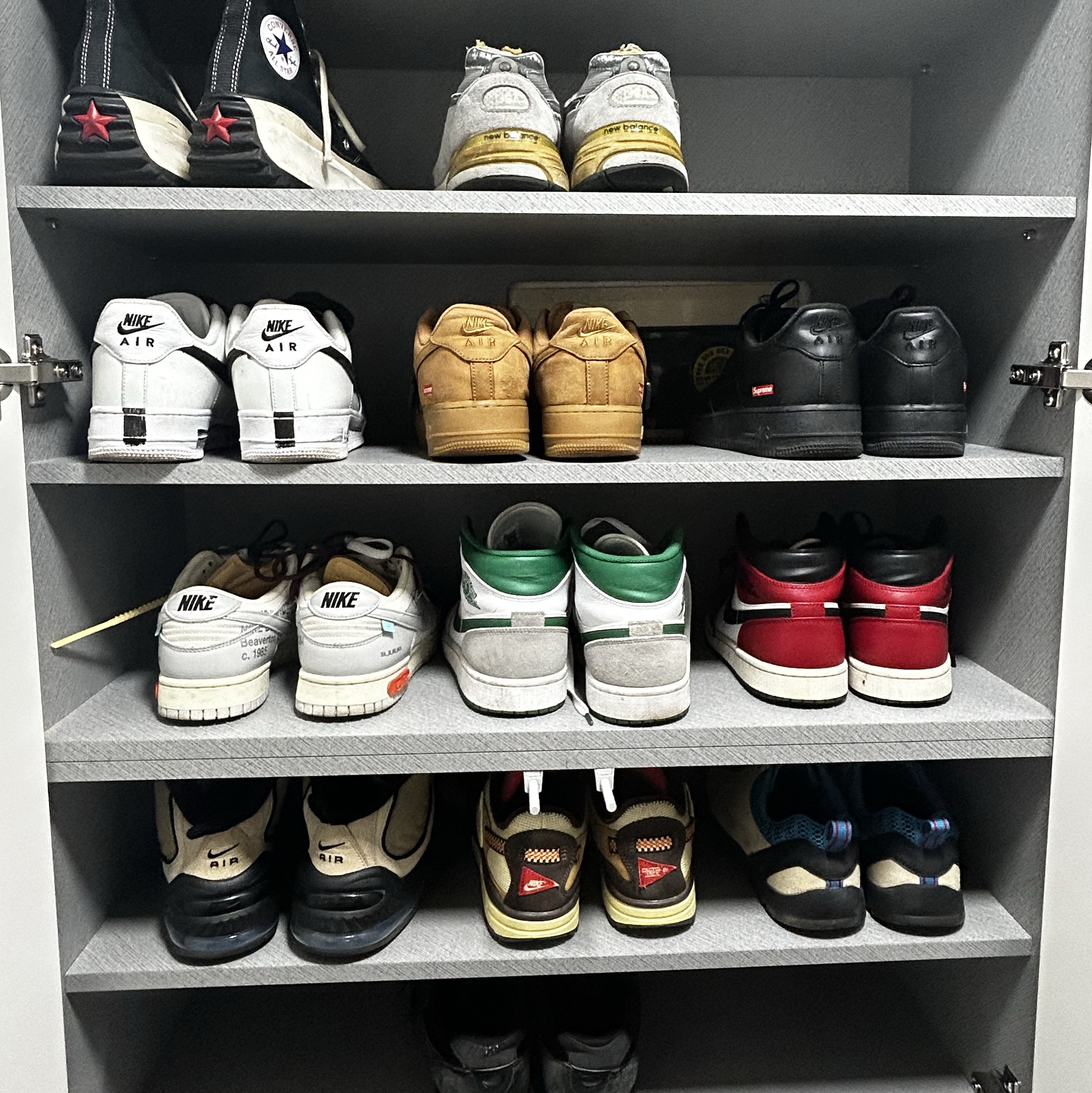 Converse x JW Anderson Run Star Hike Hi Black, New Balance 993 Made in USA Grey - D Standard 착용 스타일