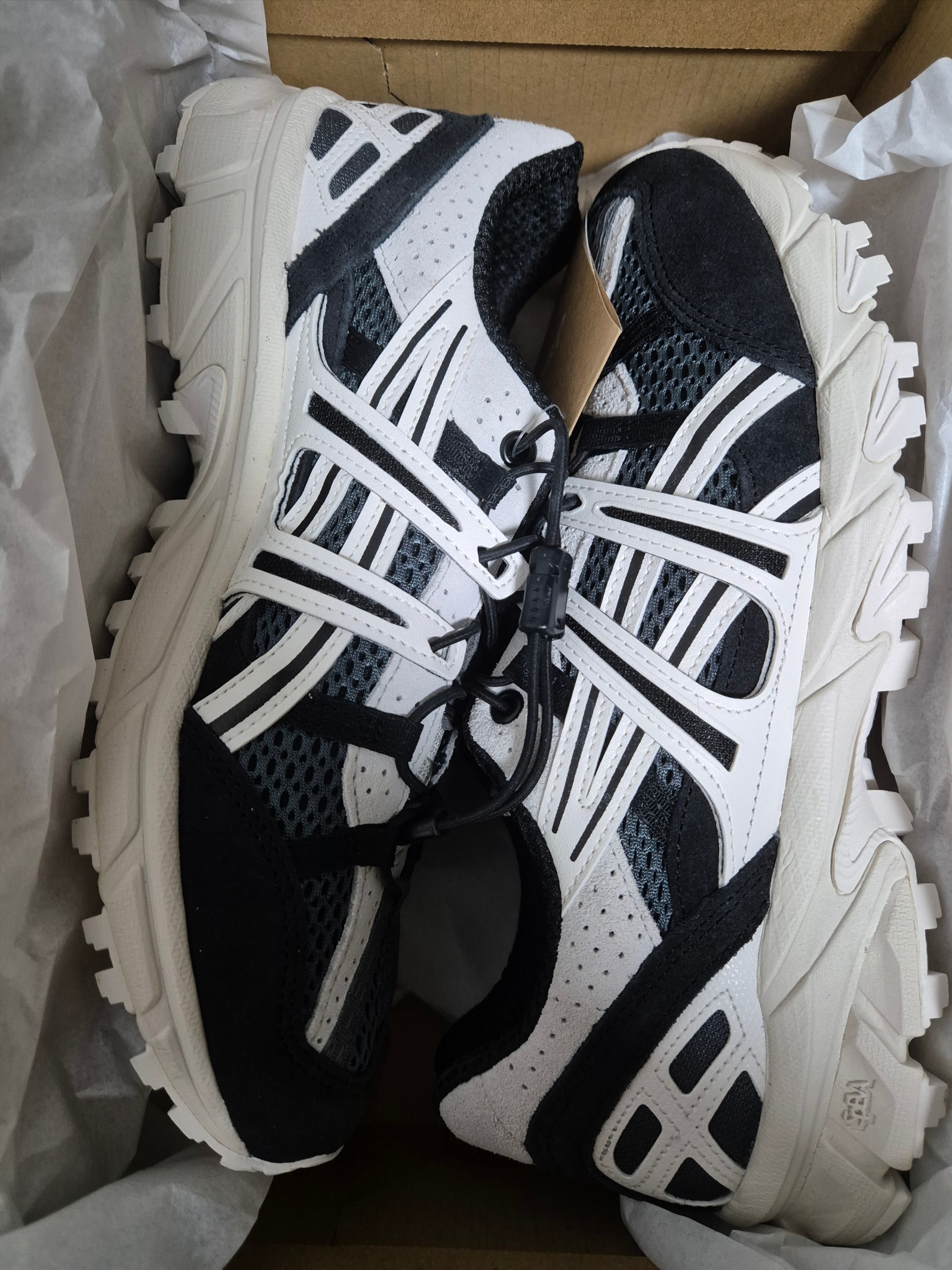 Asics Unlimited Gel-Sonoma 15-50 Carrier Grey White Alyssum 착용 스타일