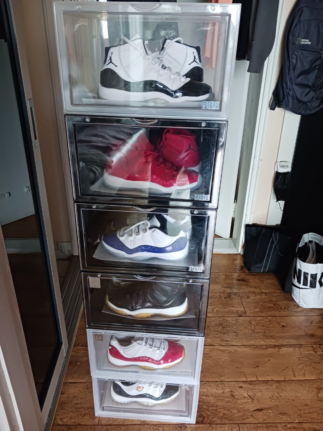 Jordan 11 Retro Concord 2018, (GS) Jordan 11 Retro Win Like 96 Gym Red 착용 스타일 - 1