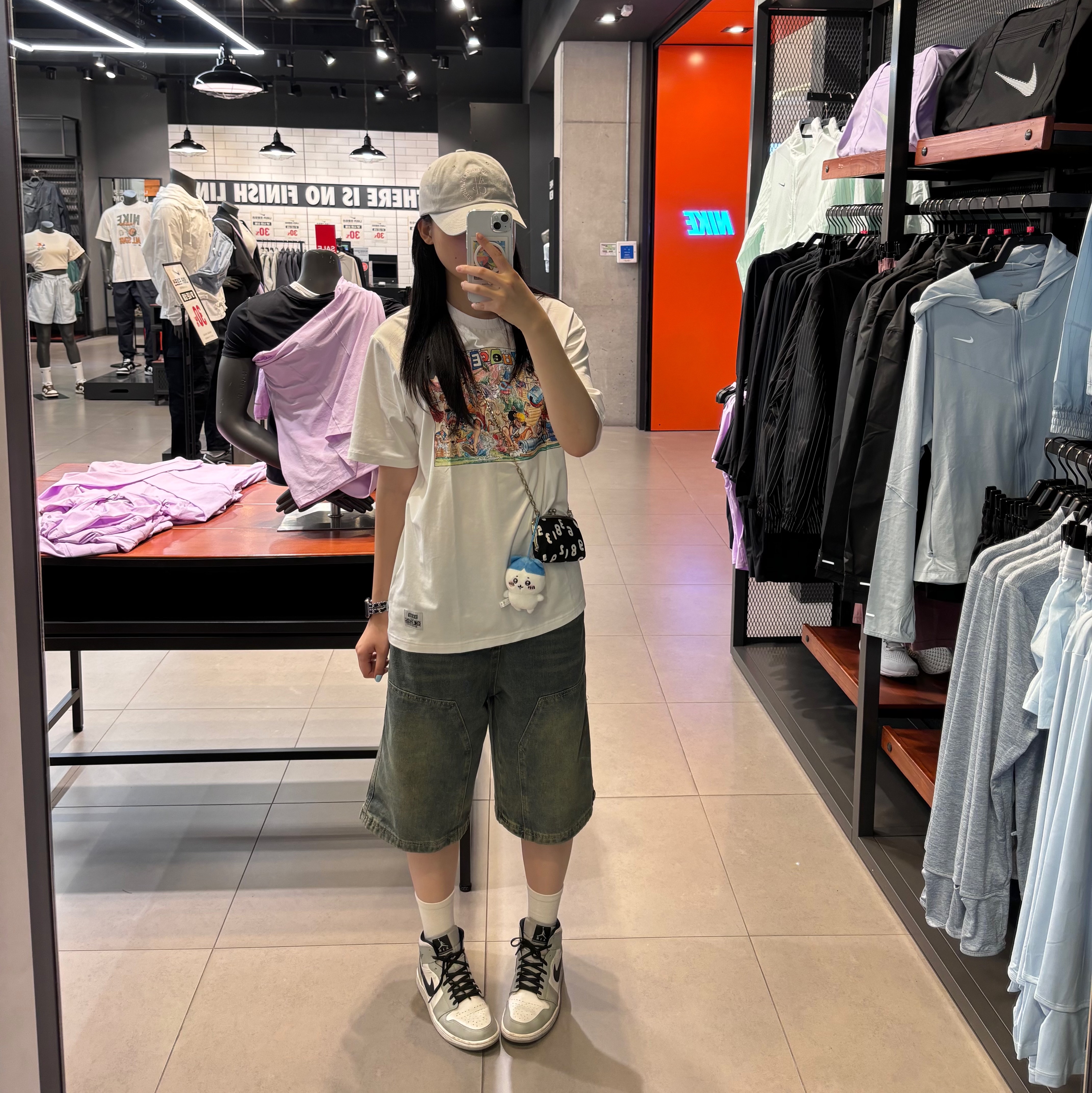 Sou Sou Canvas Soft Gamaguchi Bag (Double Layer), Jordan 1 Mid Light Smoke Grey 착용 스타일