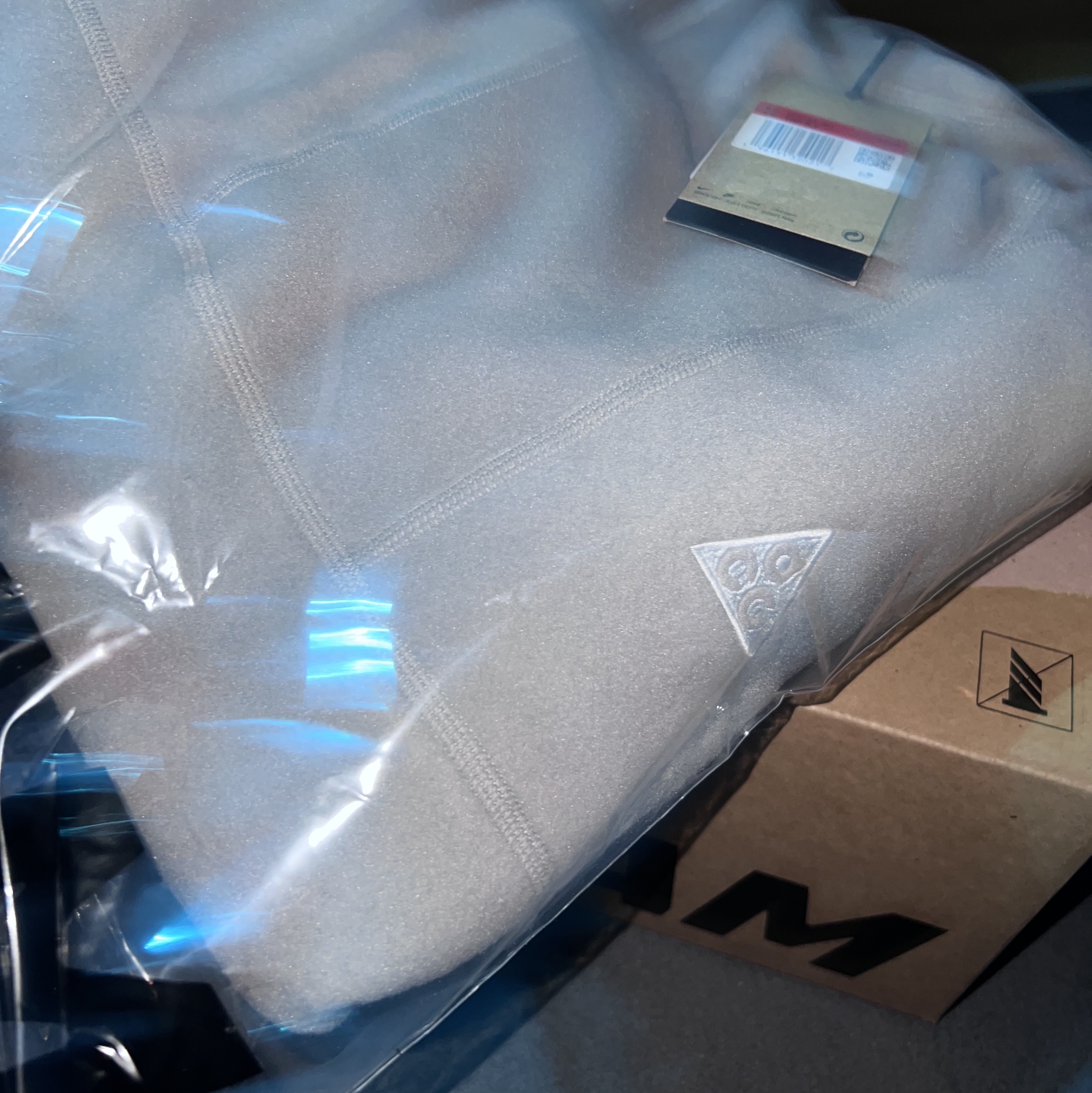 Nike ACG Polartec Wolf Tree Pullover Hoodie Moon Fossil - Asia, Tiffany & Co. Return to Tiffany Heart Signet Ring Small Sterling Silver 착용 스타일 - 2