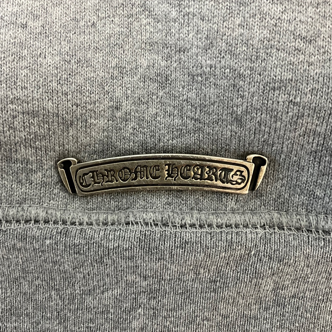Chrome Hearts Cross Leather Patch Fleece Zip-Up Hoodie Grey 착용 스타일 - 2
