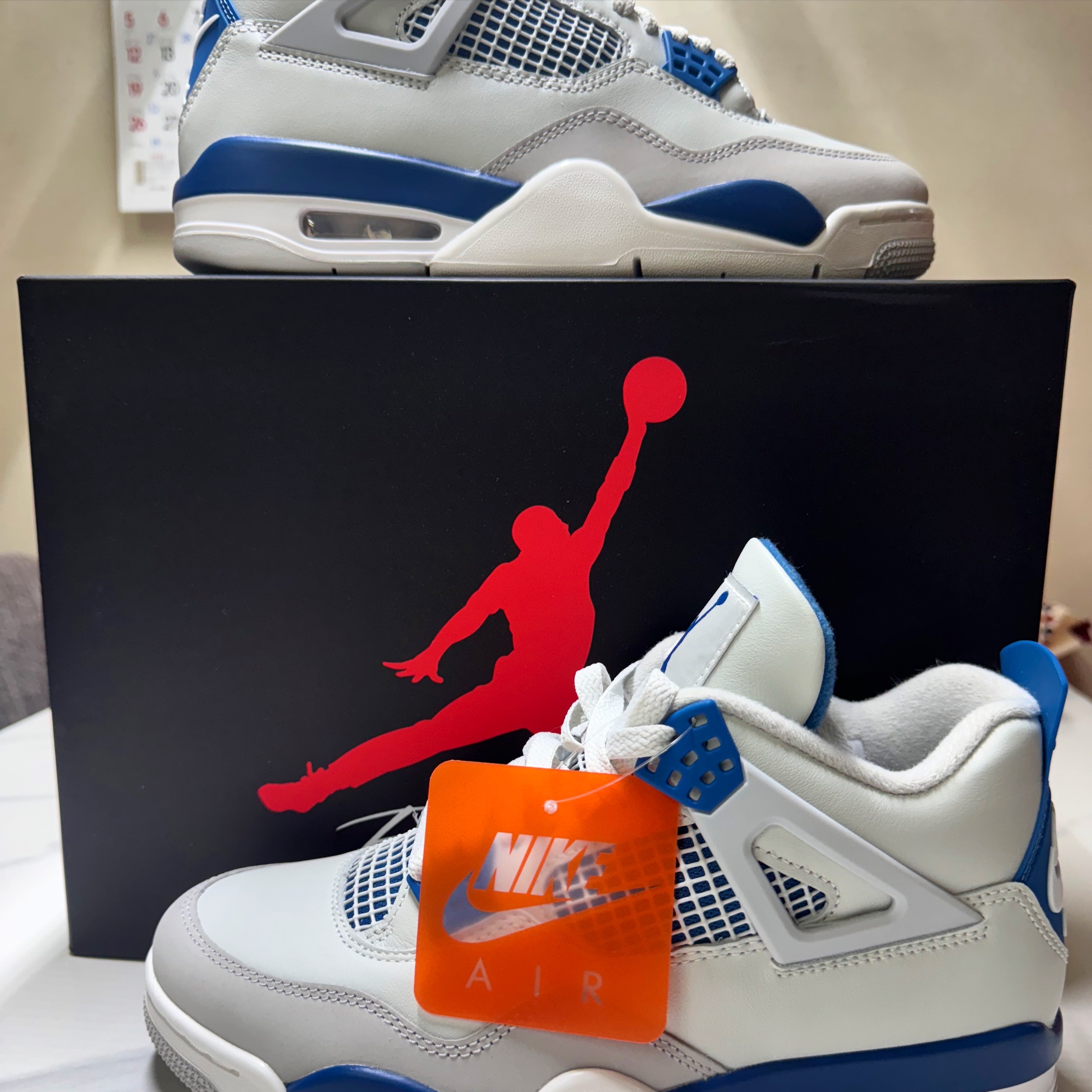 Jordan 4 Retro Industrial Blue 착용 스타일 - 1