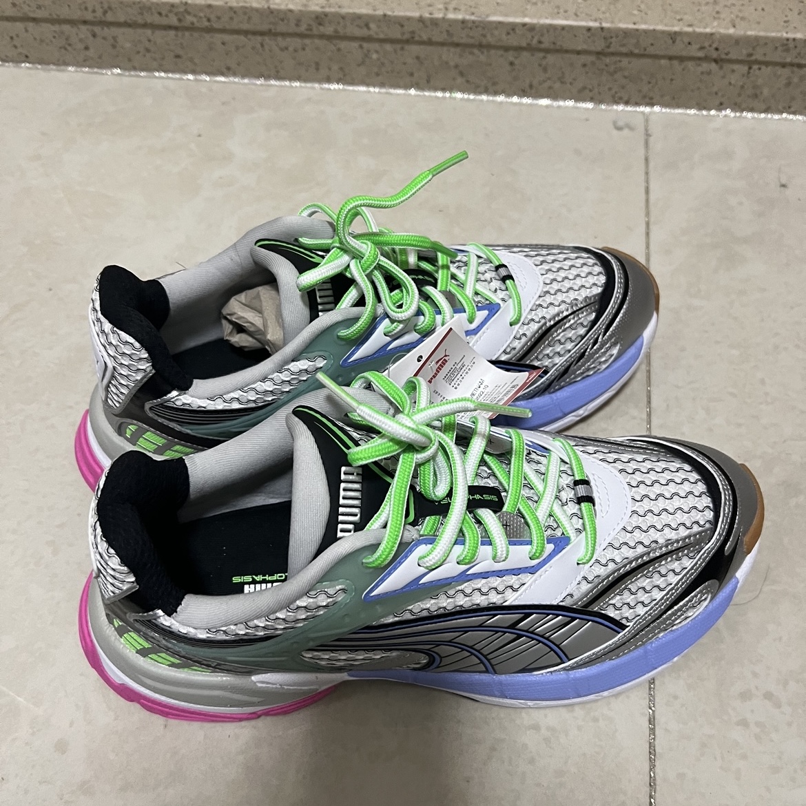 Puma Velophasis Black Intense Lavender 착용 스타일 - 2