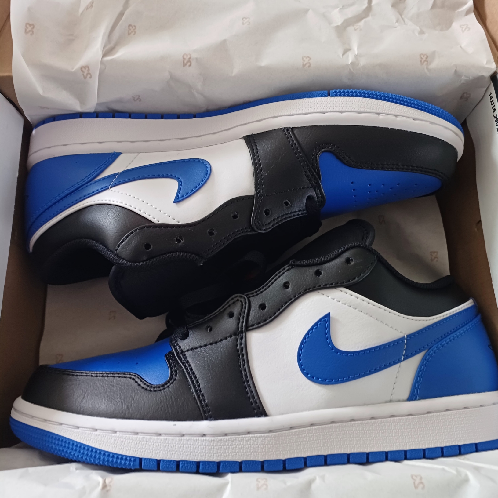 Jordan 1 Low Alternate Royal Toe 착용 스타일