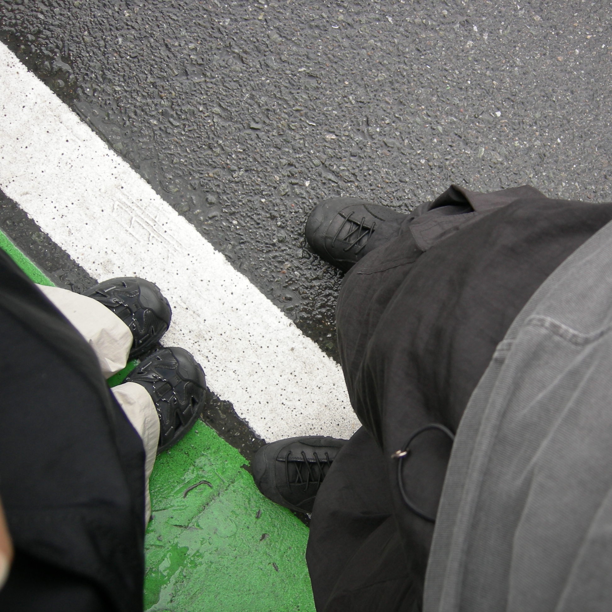 Hoka Hopara Black, Keen Jasper Rocks SP Sneakers Black 착용 스타일 - 3