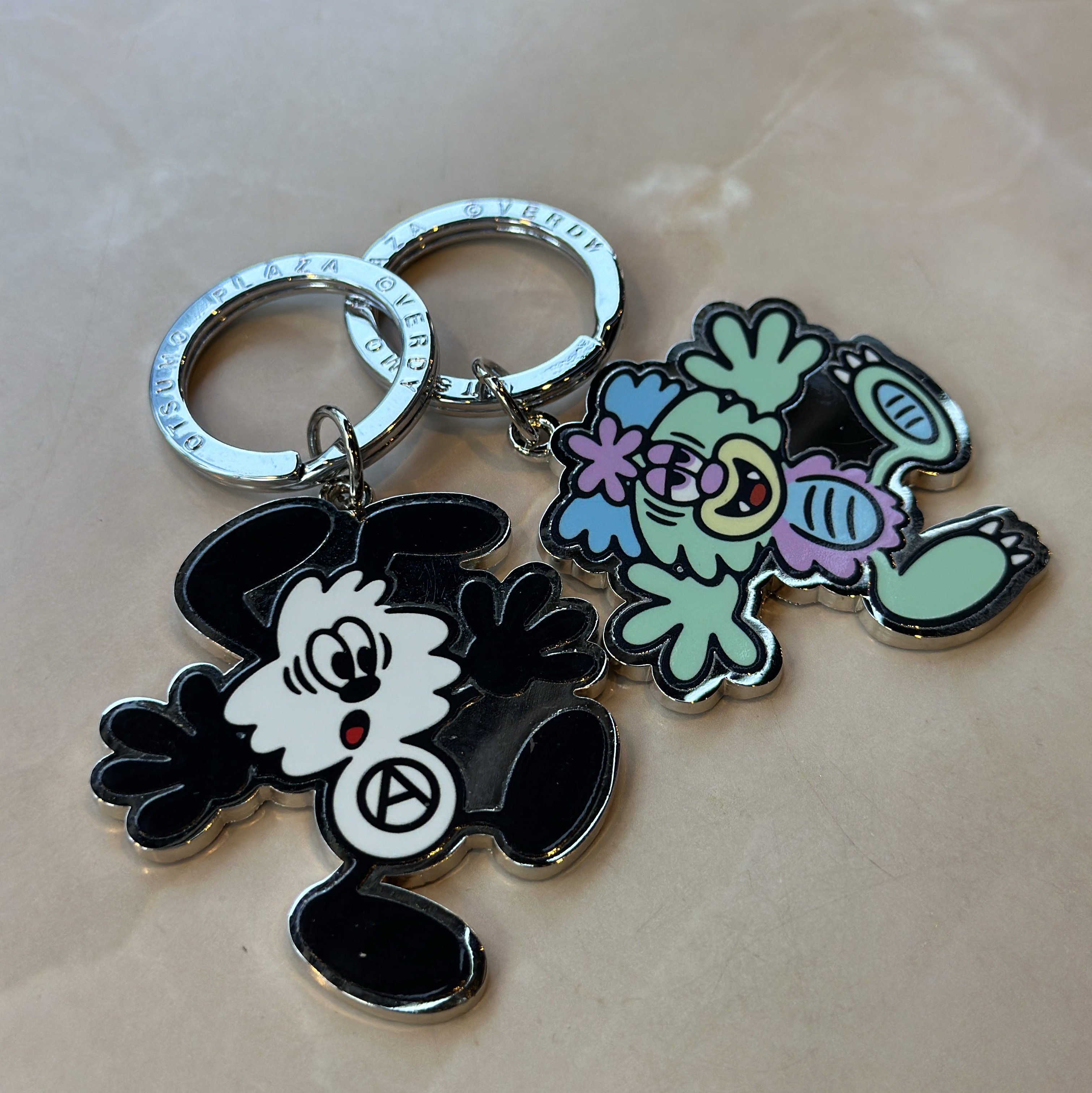 Verdy Otsumo Plaza Key Charm Vick Silver - Otsumo Plaza Exclusive, Verdy Otsumo Plaza Key Charm Visty Silver - Otsumo Plaza Exclusive 착용 스타일