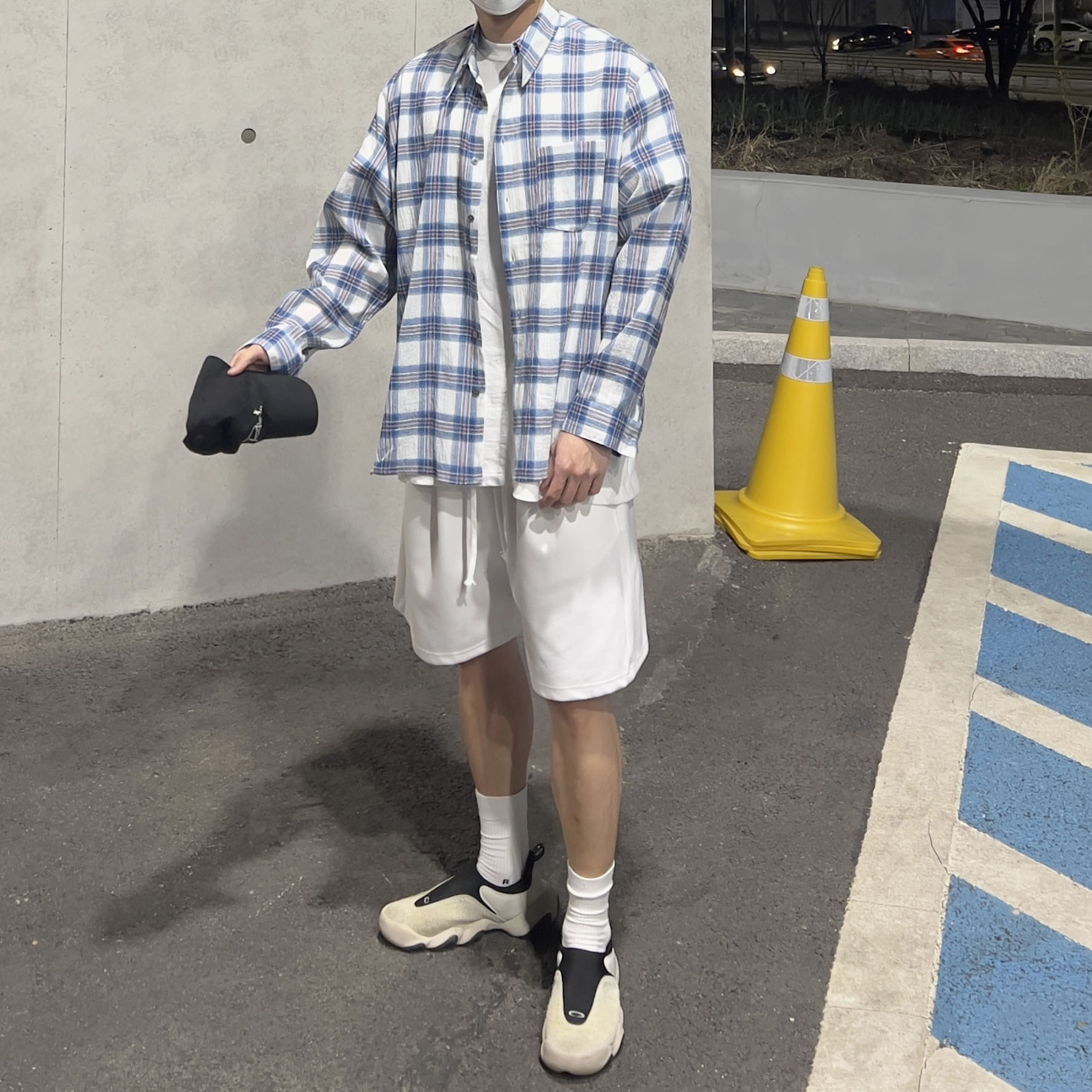 Oakley Factory Team x Brain Dead Flesh Milk Black 착용 스타일 - 4