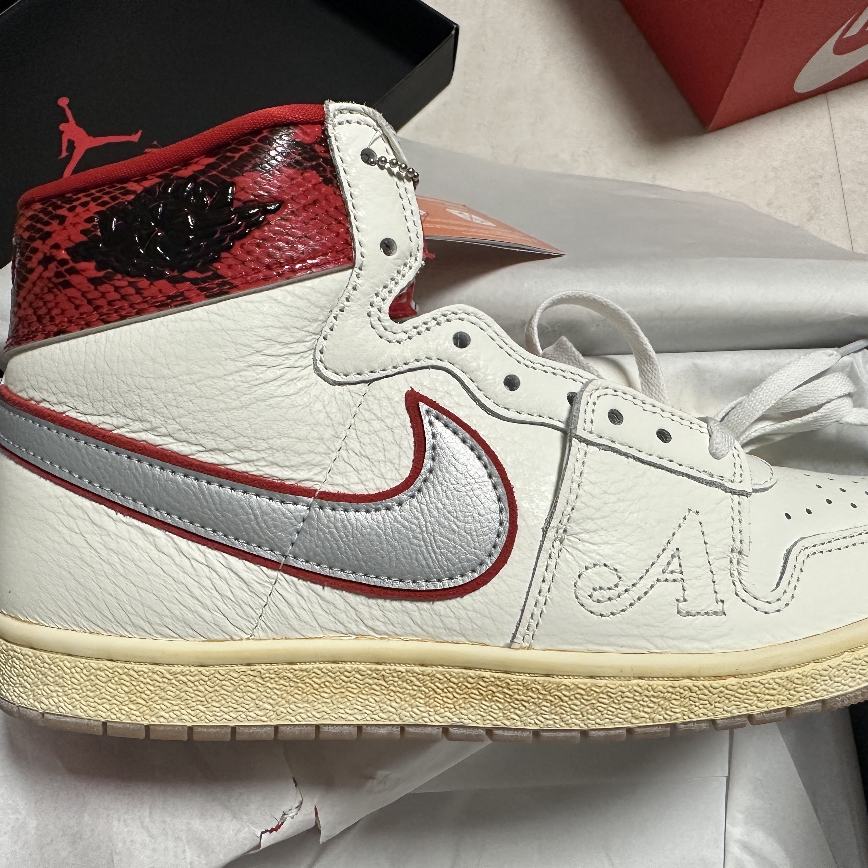 Jordan x Awake NY Air Ship PE SP Sail University Red 착용 스타일