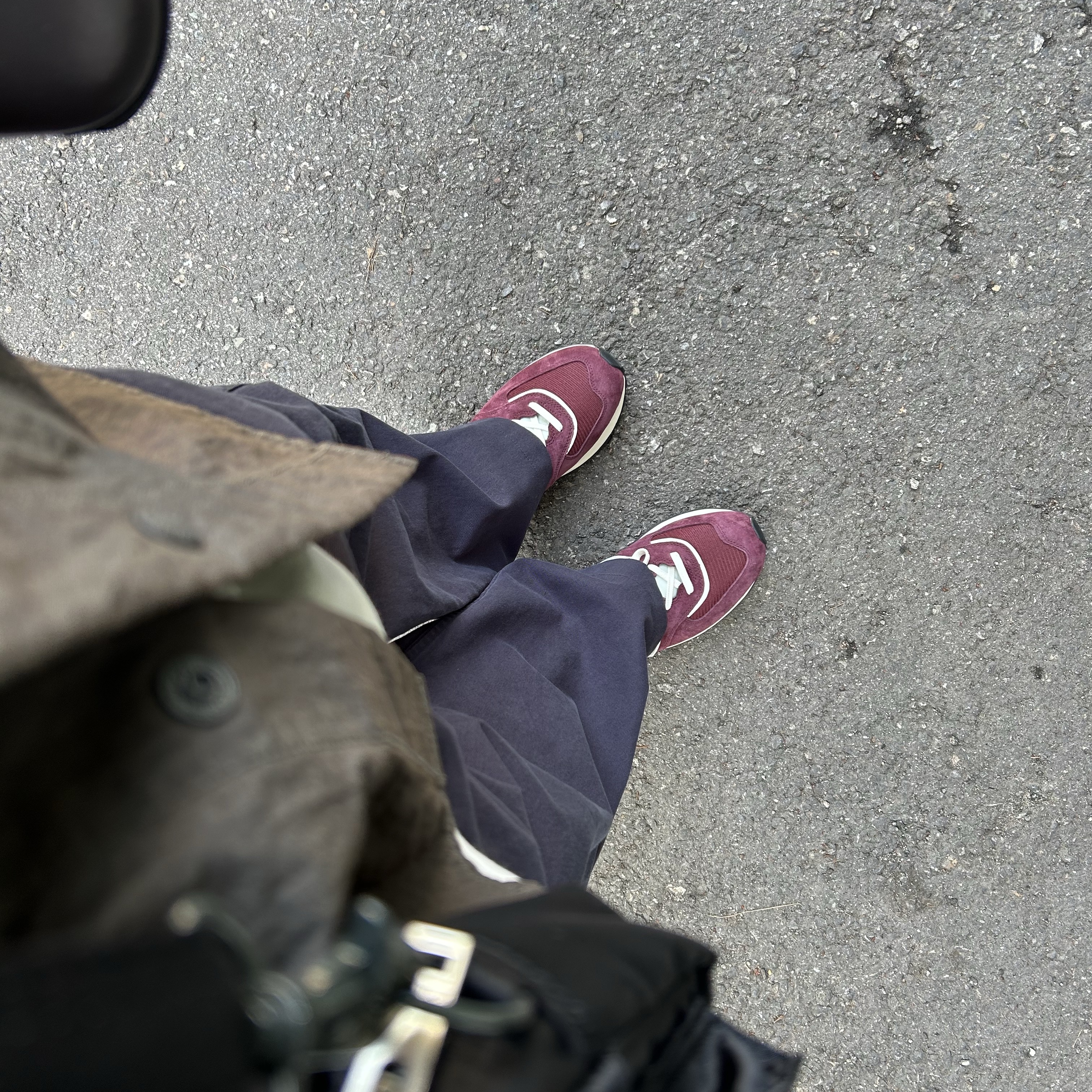 New Balance 574 Legacy Burgundy 착용 스타일