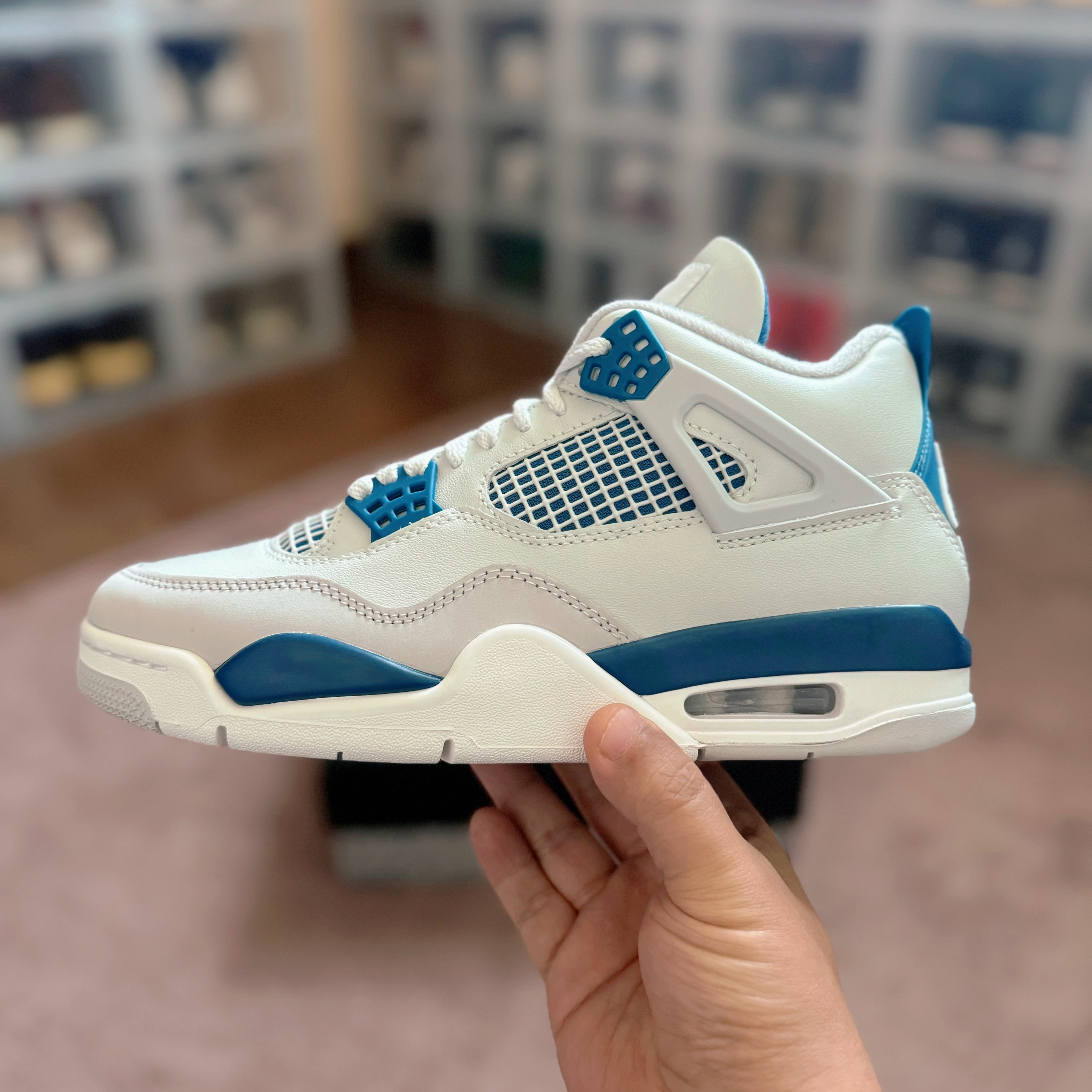 Jordan 4 Retro Industrial Blue 착용 스타일 - 3